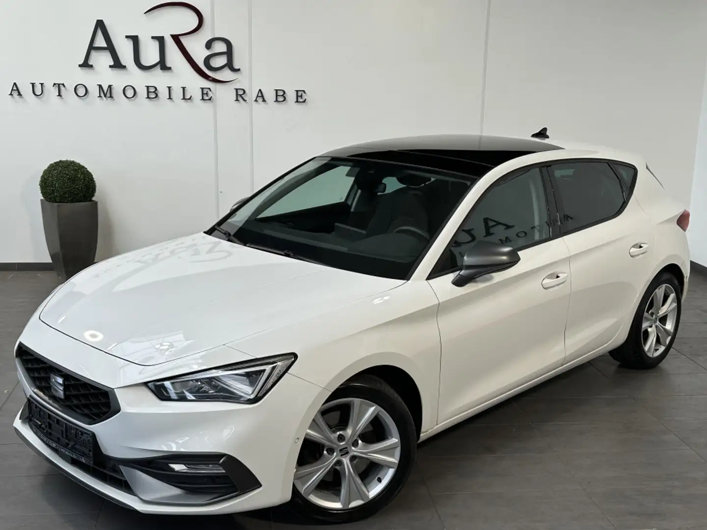 SEAT Leon 2.0 TDI DSG FR NAV+LED+AHK+ACC+PANO+BEATS Weiß - 1
