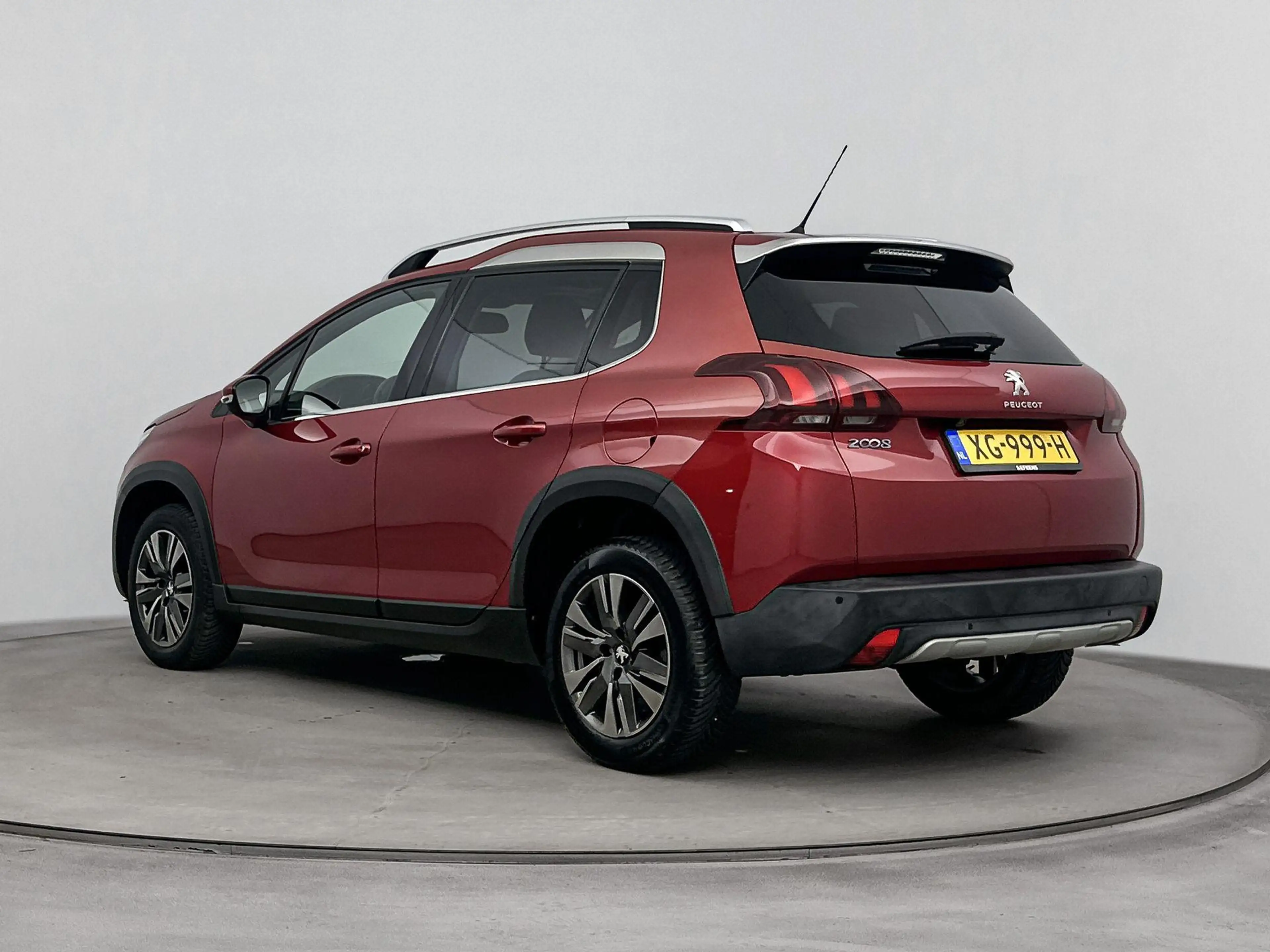 Peugeot 2008 1.2 130pk Allure | Camera | Panoramadak | Navigati — photo 3