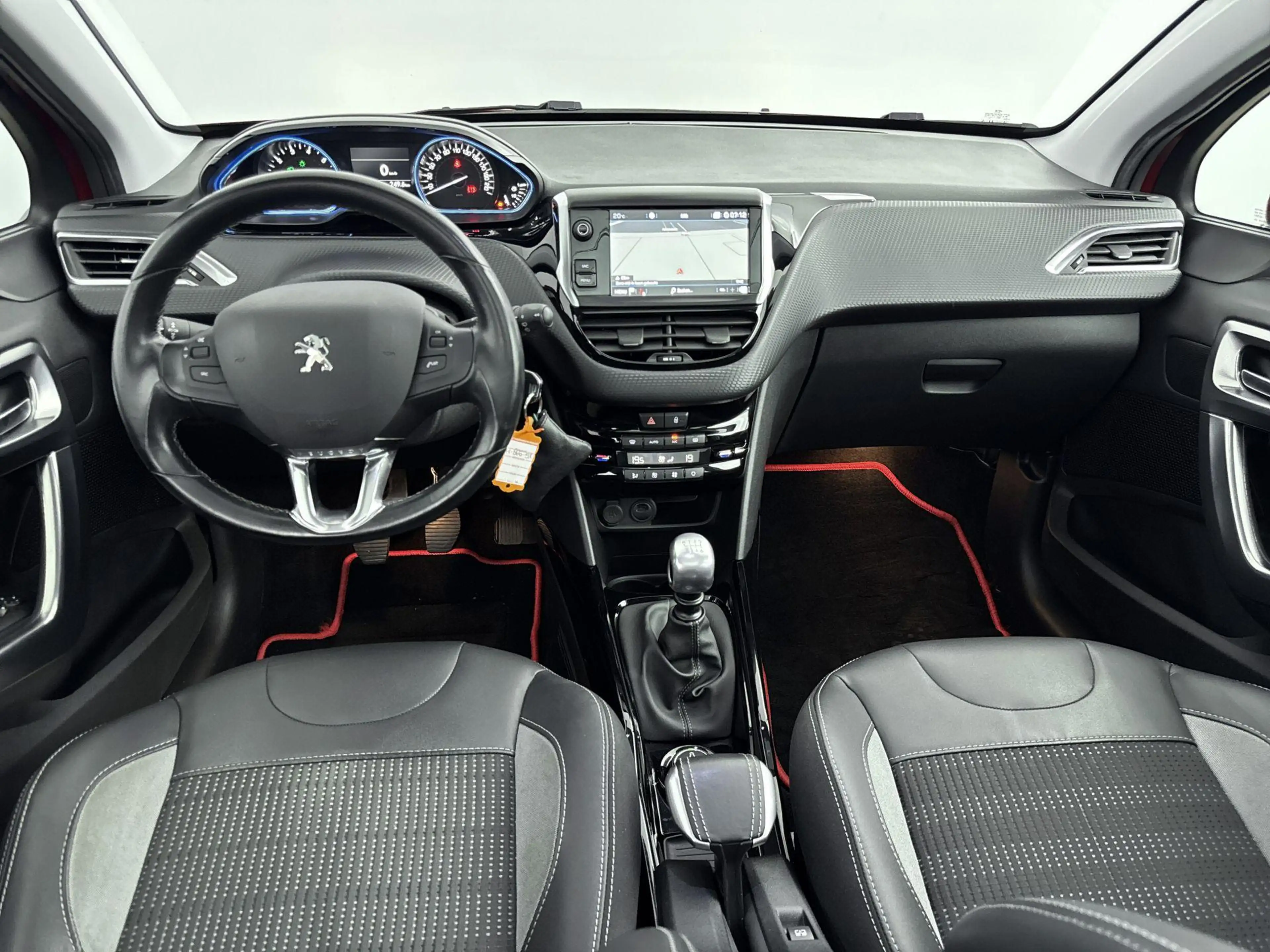 Peugeot 2008 1.2 130pk Allure | Camera | Panoramadak | Navigati — photo 11