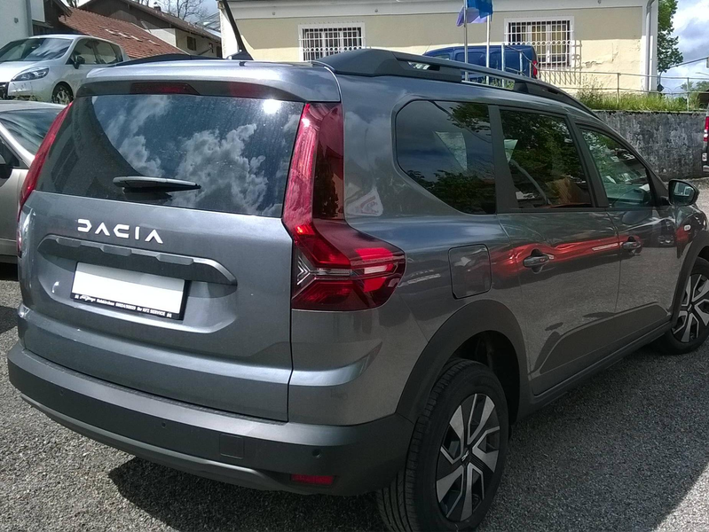 Dacia Jogger Jogger TCe 110 Expression — photo 11