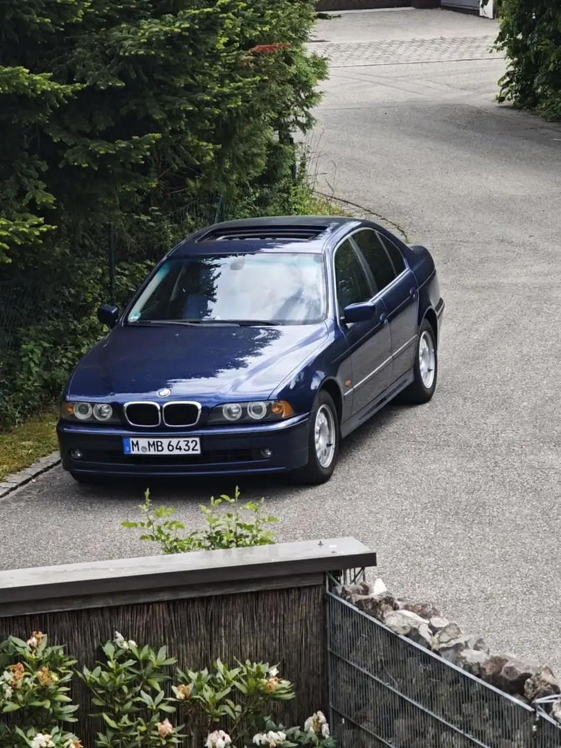 BMW 523 523i - 1