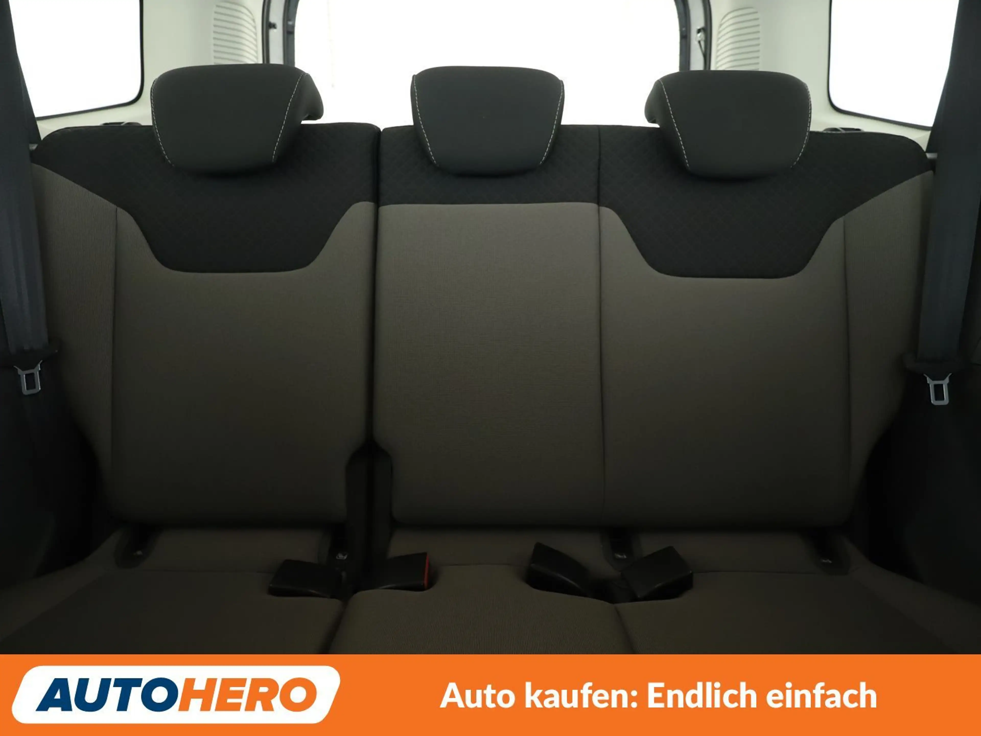 Ford Tourneo Courier 1.0 EcoBoost Titanium*NAVI*PDC* — photo 15