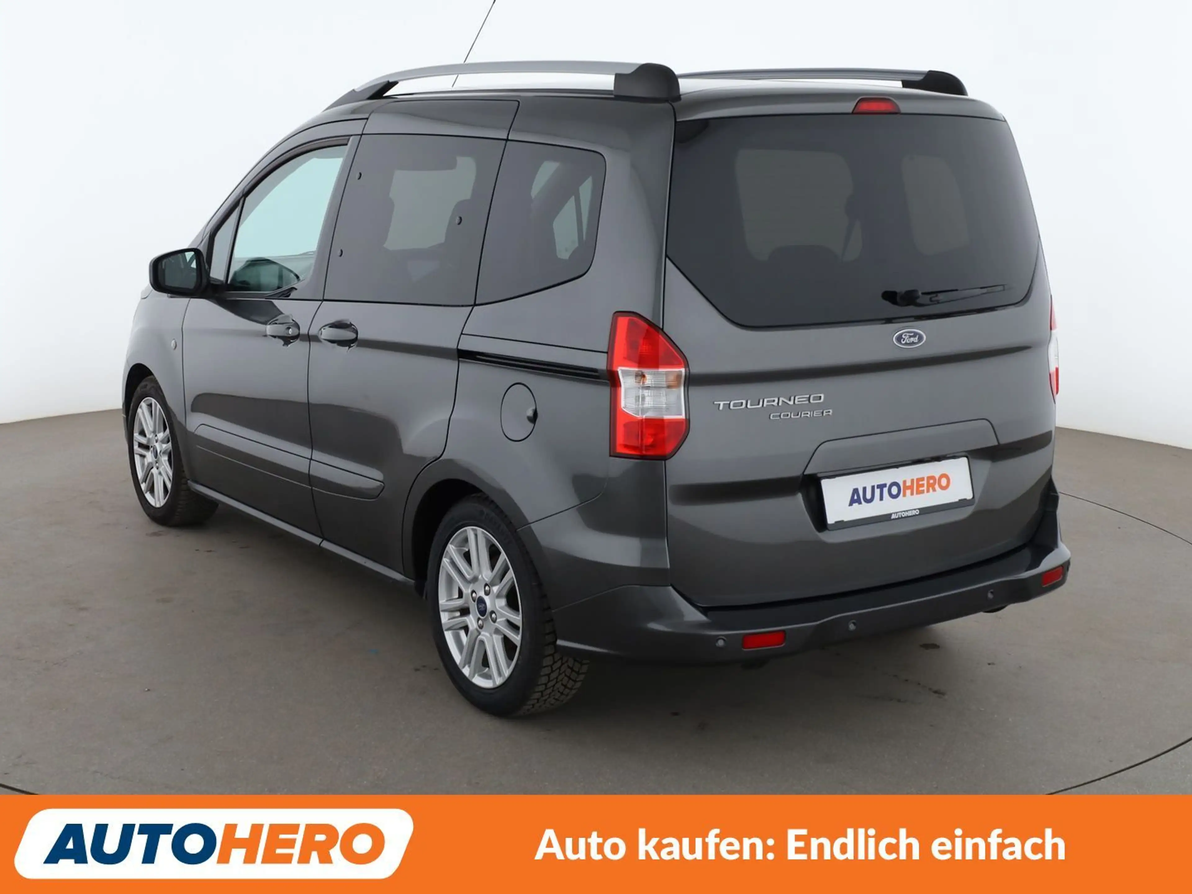 Ford Tourneo Courier 1.0 EcoBoost Titanium*NAVI*PDC* — photo 4