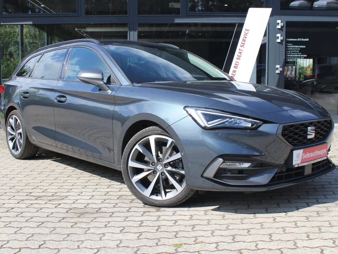 SEAT Leon Leon Sportstourer 2.0TDI FR LED. SHZ. ACC. RüKa Gris - 2