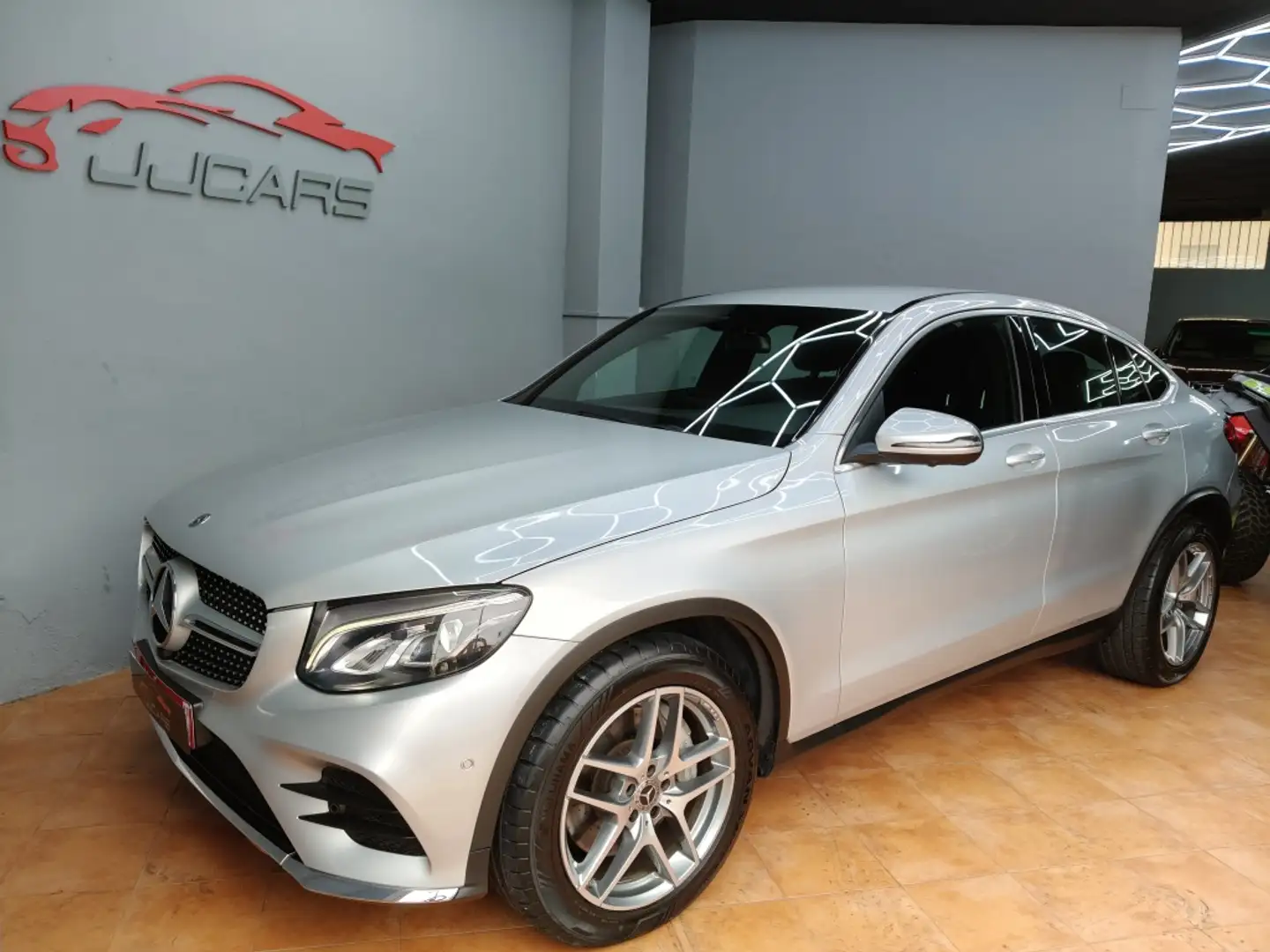 Mercedes-Benz GLC 220 Coupé 220d 4Matic Aut. Plateado - 1