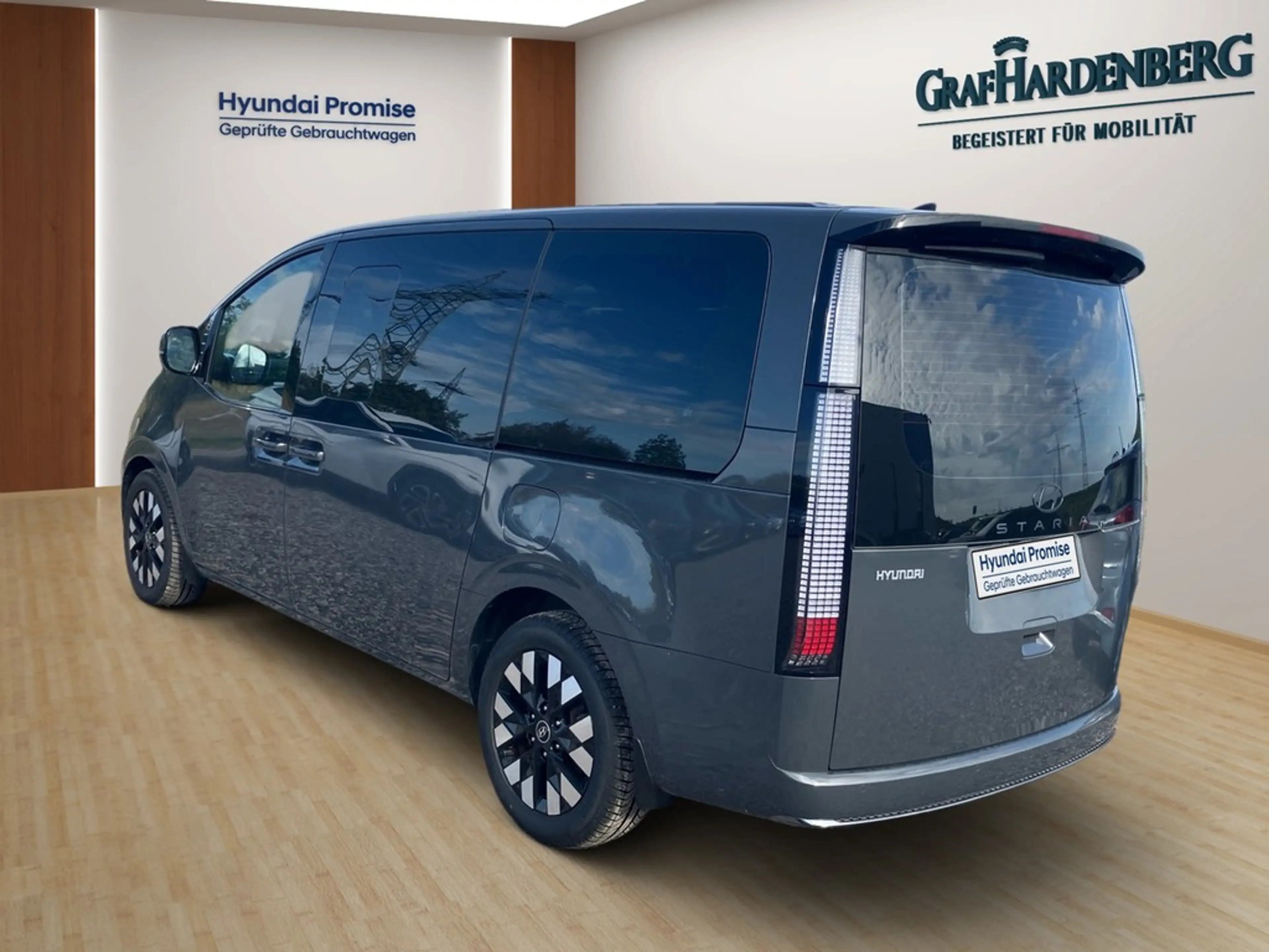 Hyundai STARIA HEV 1.6 T-GDI 7-Sitzer Signature NAV SHZ BOSE — photo 4