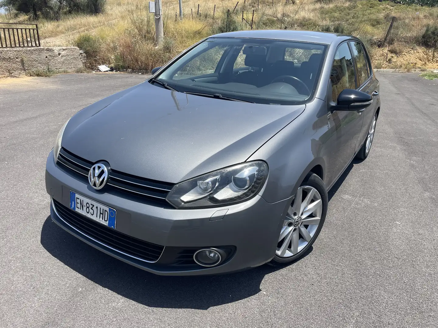 Volkswagen Golf 5p 1.6 tdi Highline fari led/xeno - 1
