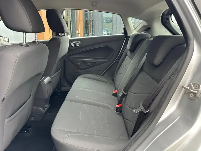 Ford Fiesta view 12