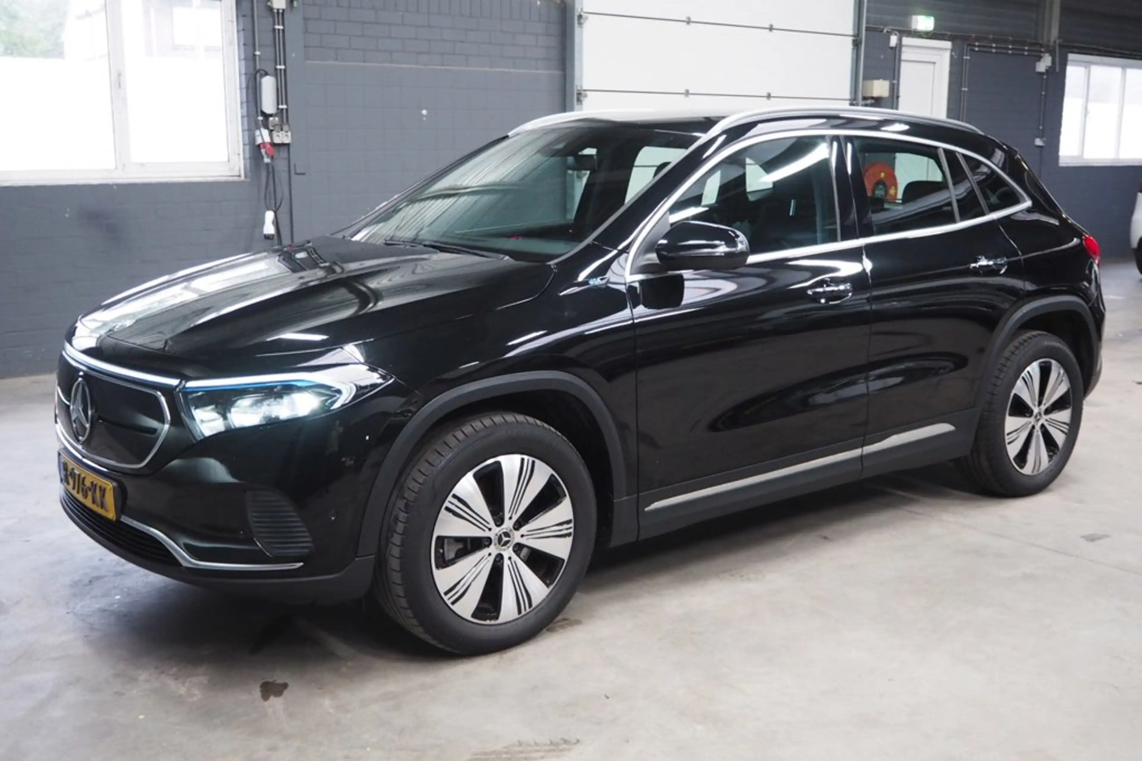 Mercedes-Benz EQA 250 Business Solution Luxury 67 kWh — photo 12