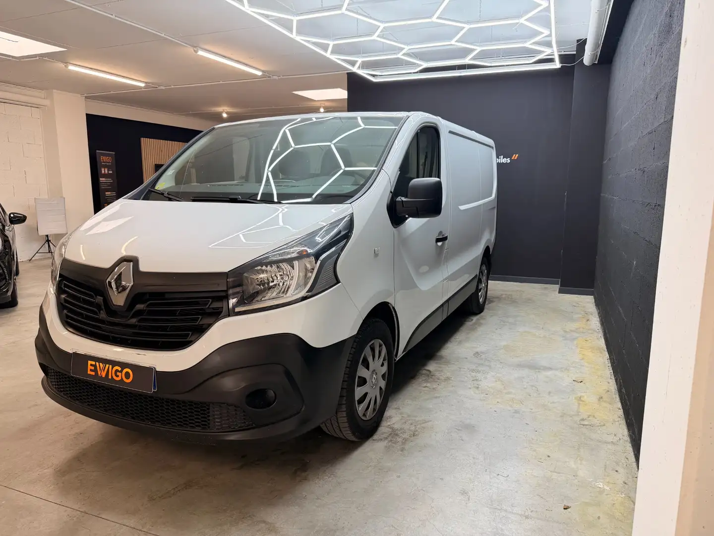 Renault FOURGON 1.6 DCI 120 1T0 L1H1 GRAND-CONFORT - 2