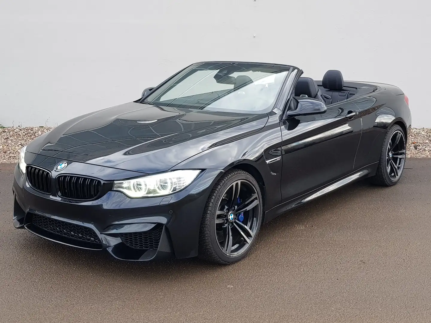 BMW M4 Cabrio DKG Schwarz - 1
