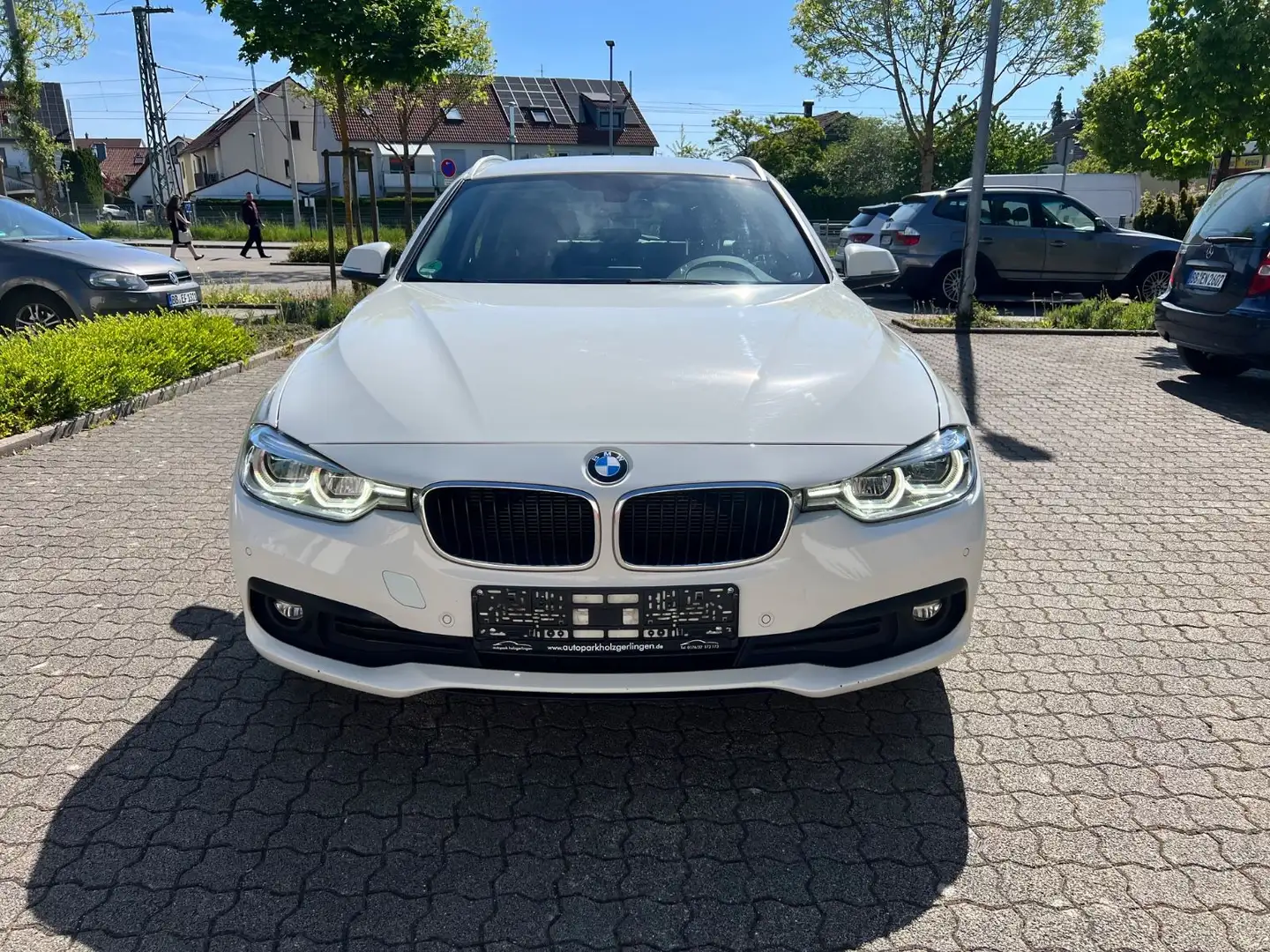 BMW 320 d Touring Advantage*AUTOM*NAVI*LED*2.HAND* Blanco - 2