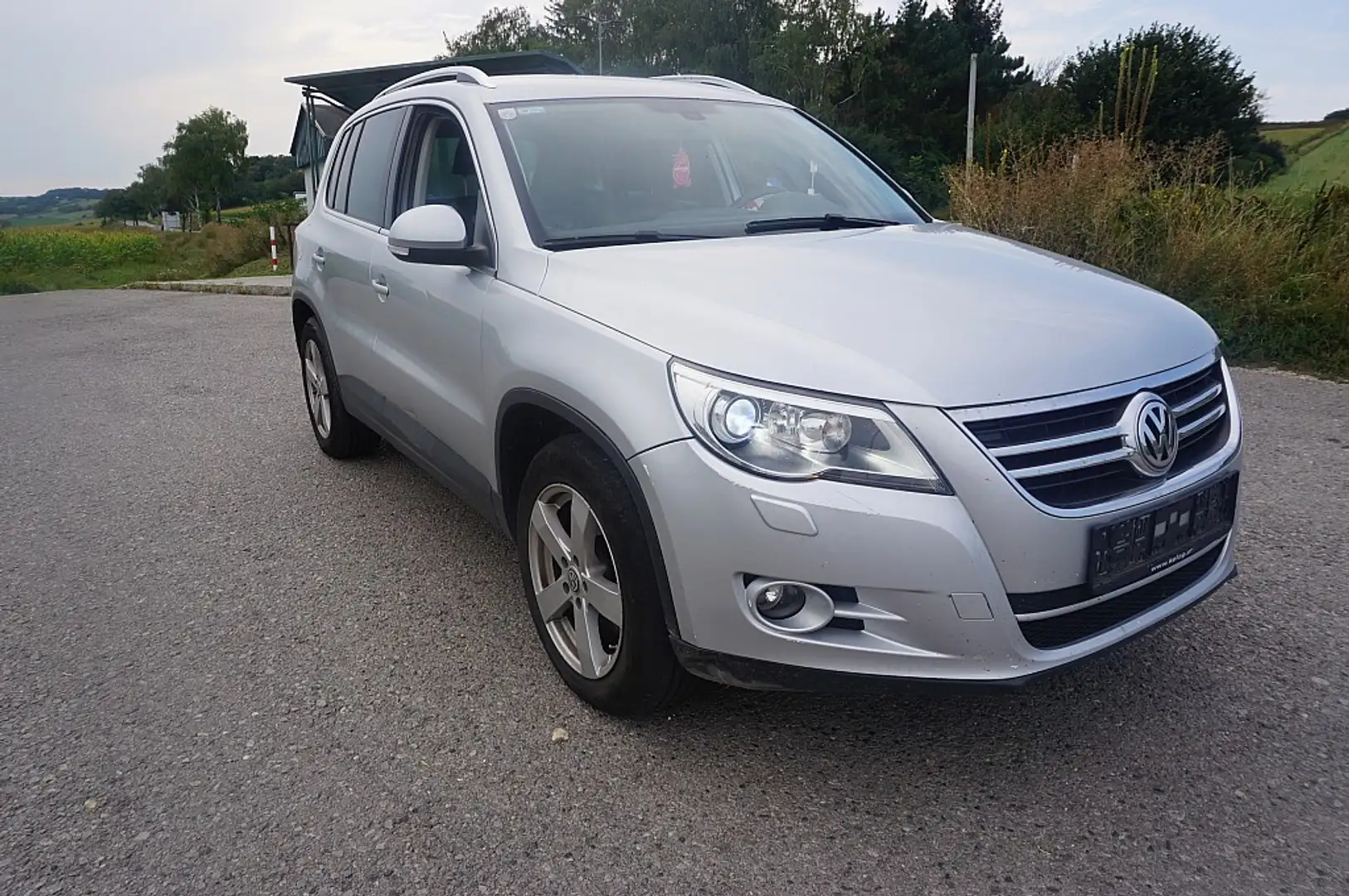 Volkswagen Tiguan 2,0 TDI CR DPF 4Motion Sport&Style Grau - 2