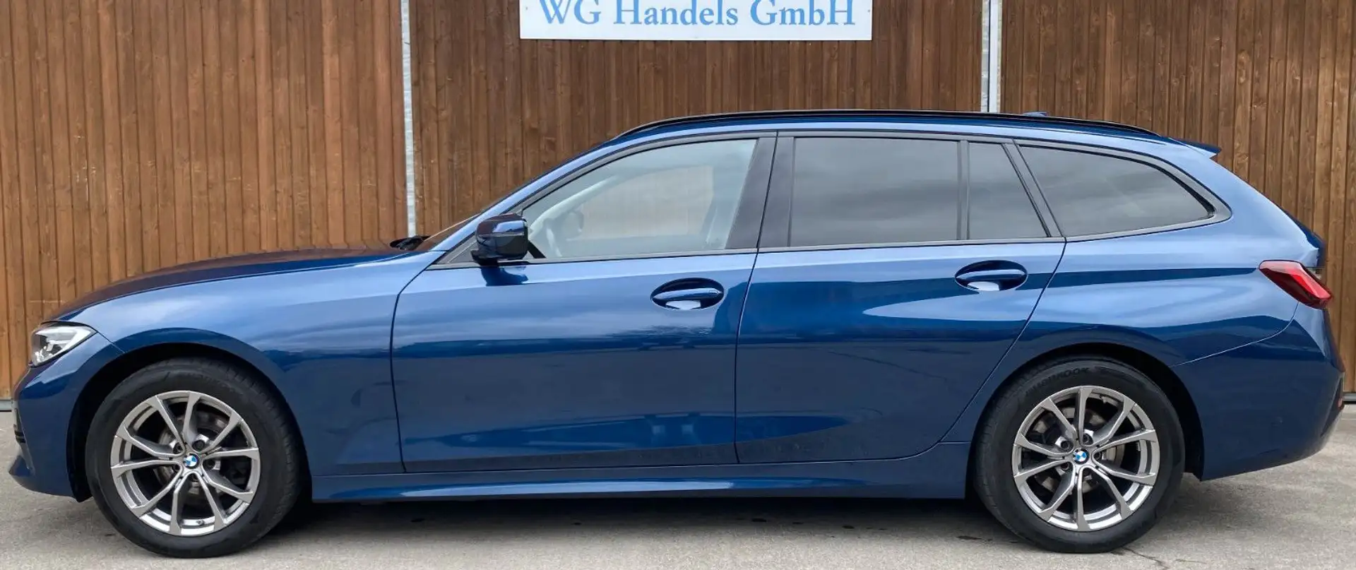 BMW 318 dA Tour. Sport Line T Leder SHZ Navi Parkass. Bleu - 2