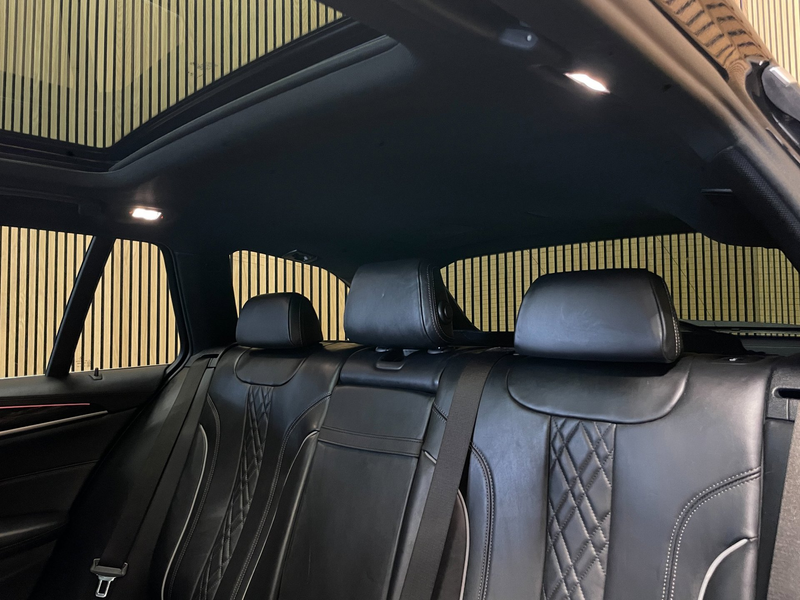 BMW 540 5-serie Touring 540d xDrive High Executive|320PK|E — photo 10