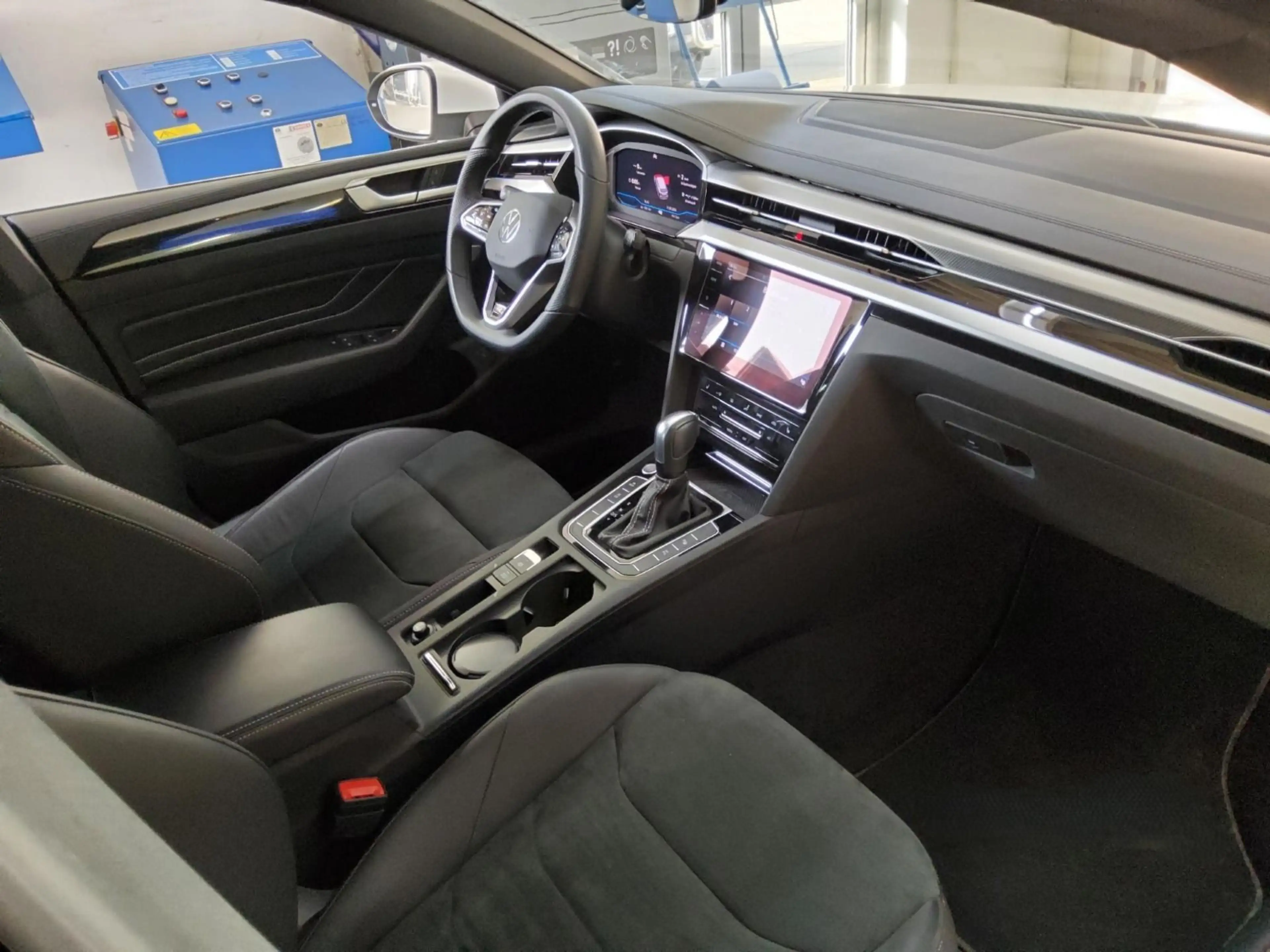Volkswagen Arteon 2.0 TDI R-Line 4M*AHK*ACC* — photo 5