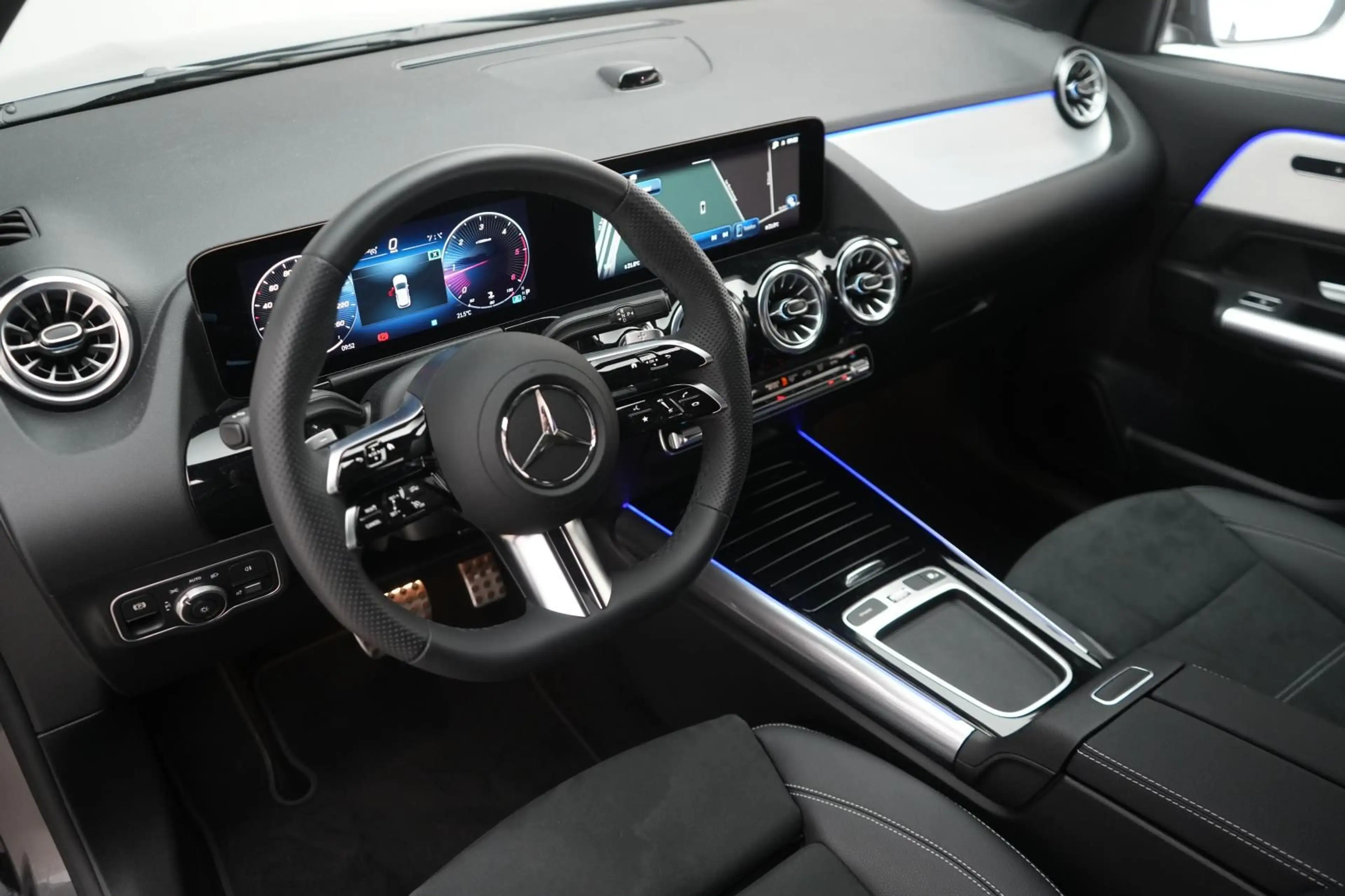 Mercedes-Benz GLA 200 d 8G-DCT AMG Line Advanced Plus Distroni — photo 14