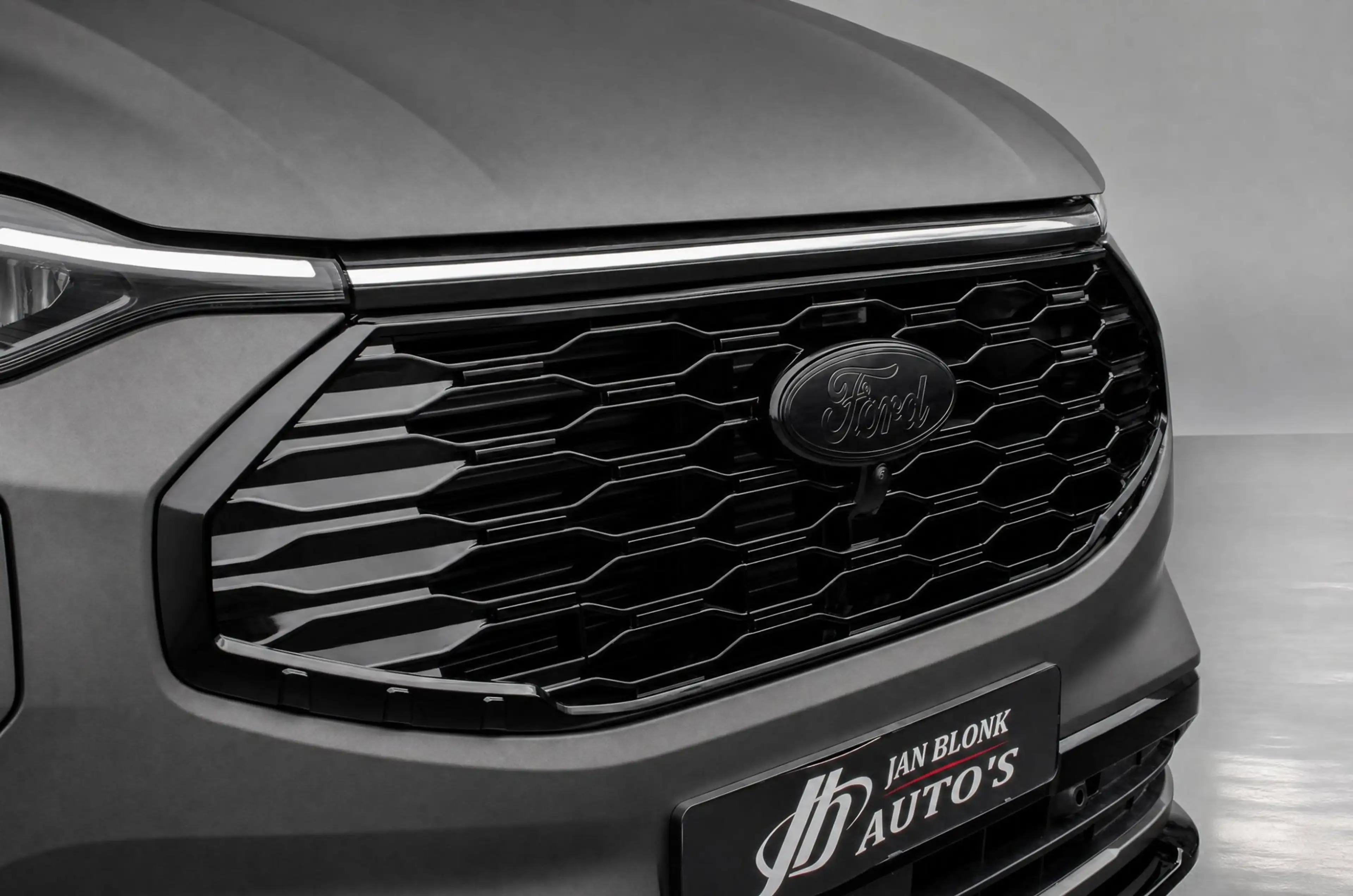 Ford E-Transit Cust. 340 L2H1 Limited 71 kWh 218PK / JB- EDITON / — photo 33