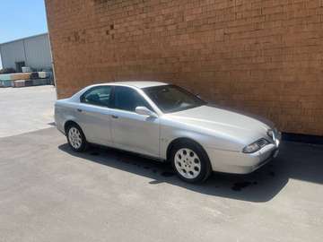 166 2.4 jtd Distinctive 140cv