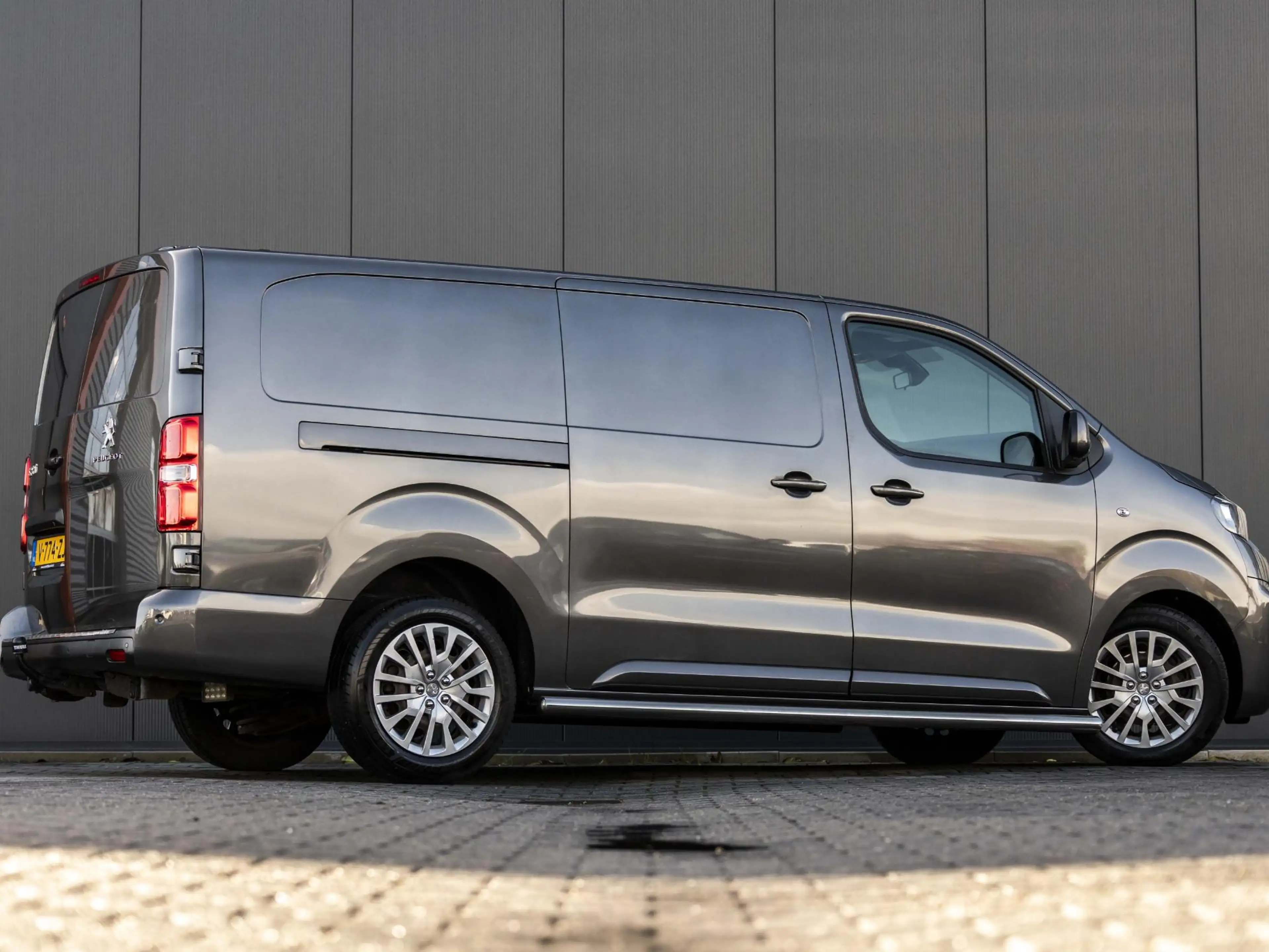 Peugeot Expert 231L 2.0 BlueHDI 180 Premium Pack Dubbele schuifde — photo 5
