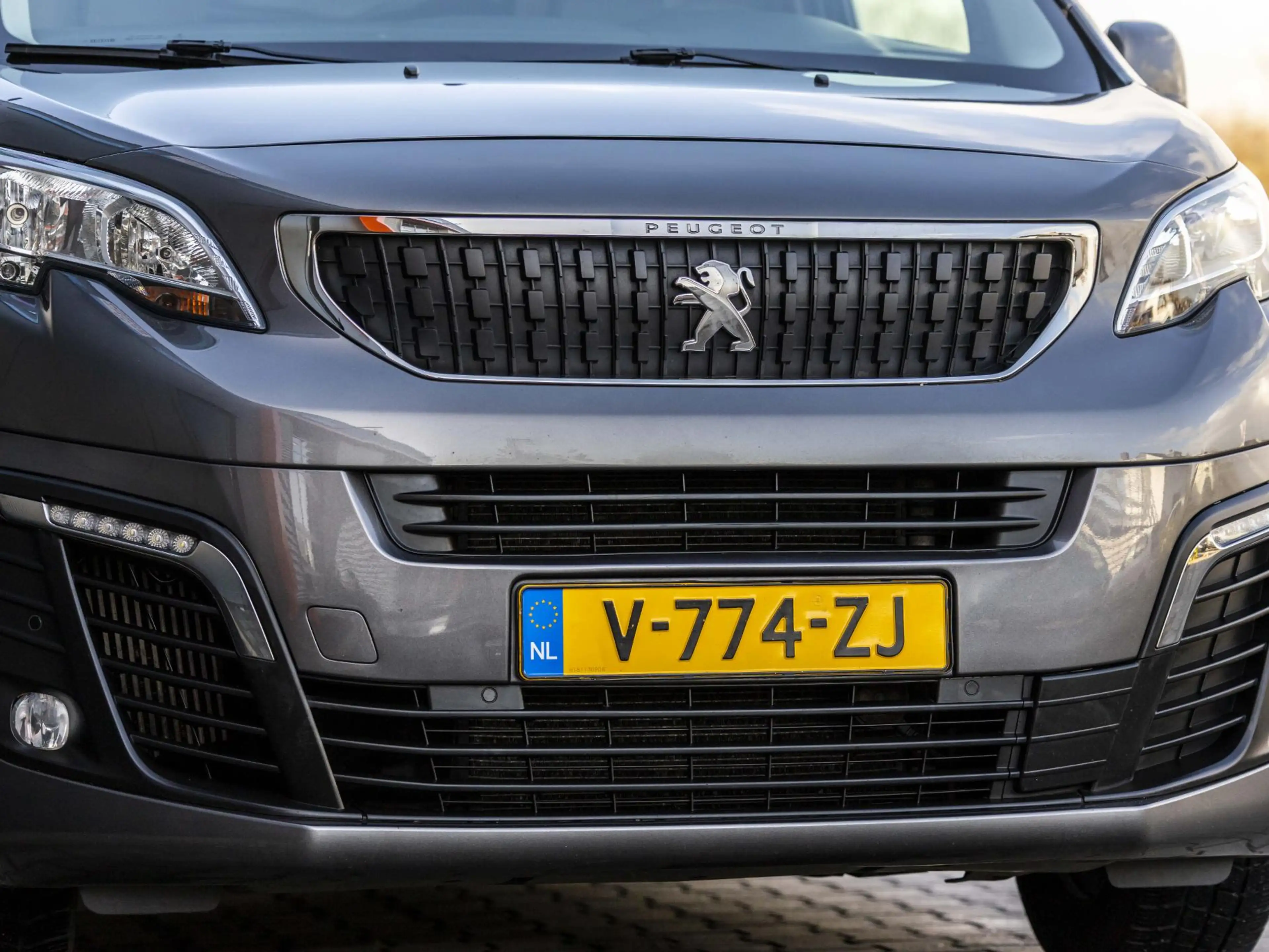 Peugeot Expert 231L 2.0 BlueHDI 180 Premium Pack Dubbele schuifde — photo 13