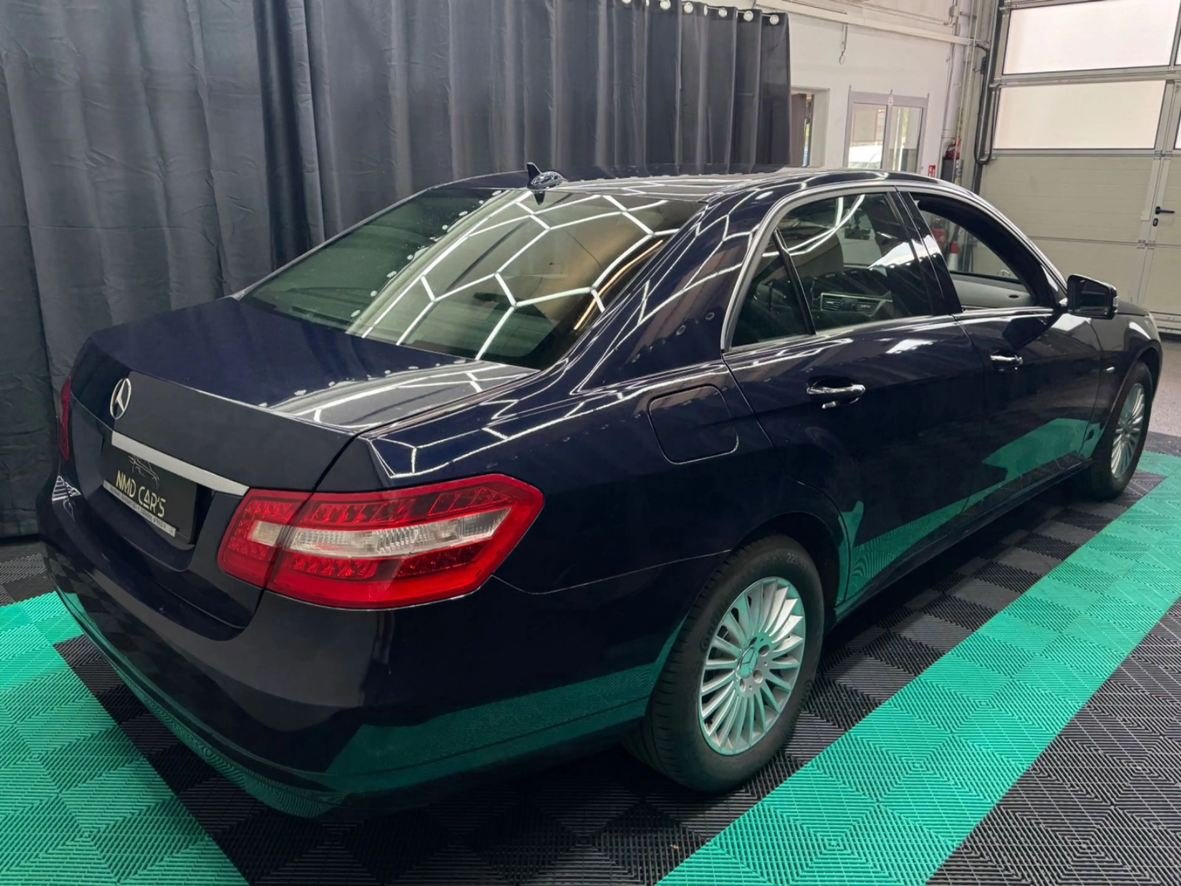Mercedes-Benz E 250 E Limousine E 250 CGI BlueEfficiency — photo 6