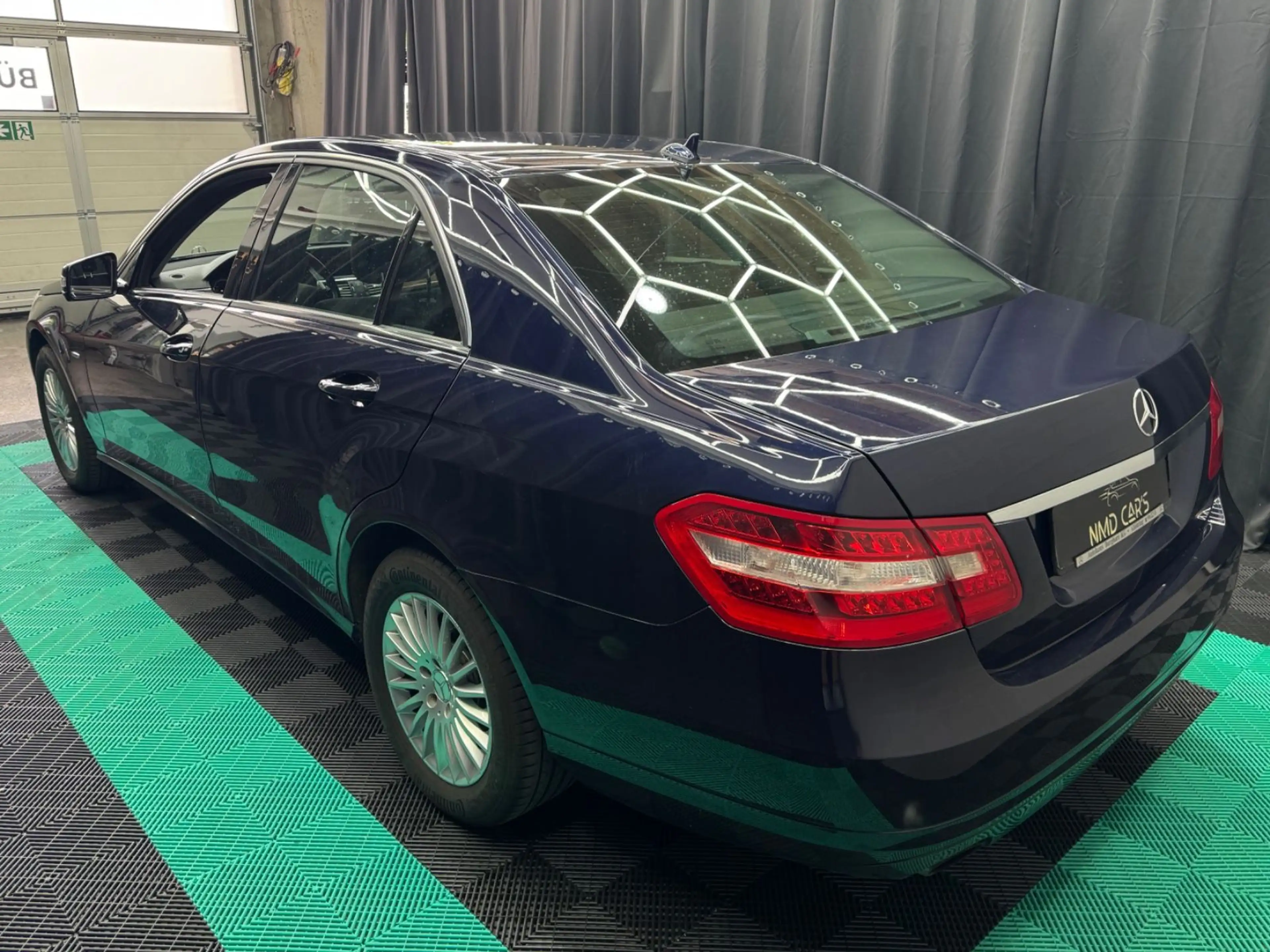 Mercedes-Benz E 250 E Limousine E 250 CGI BlueEfficiency — photo 8