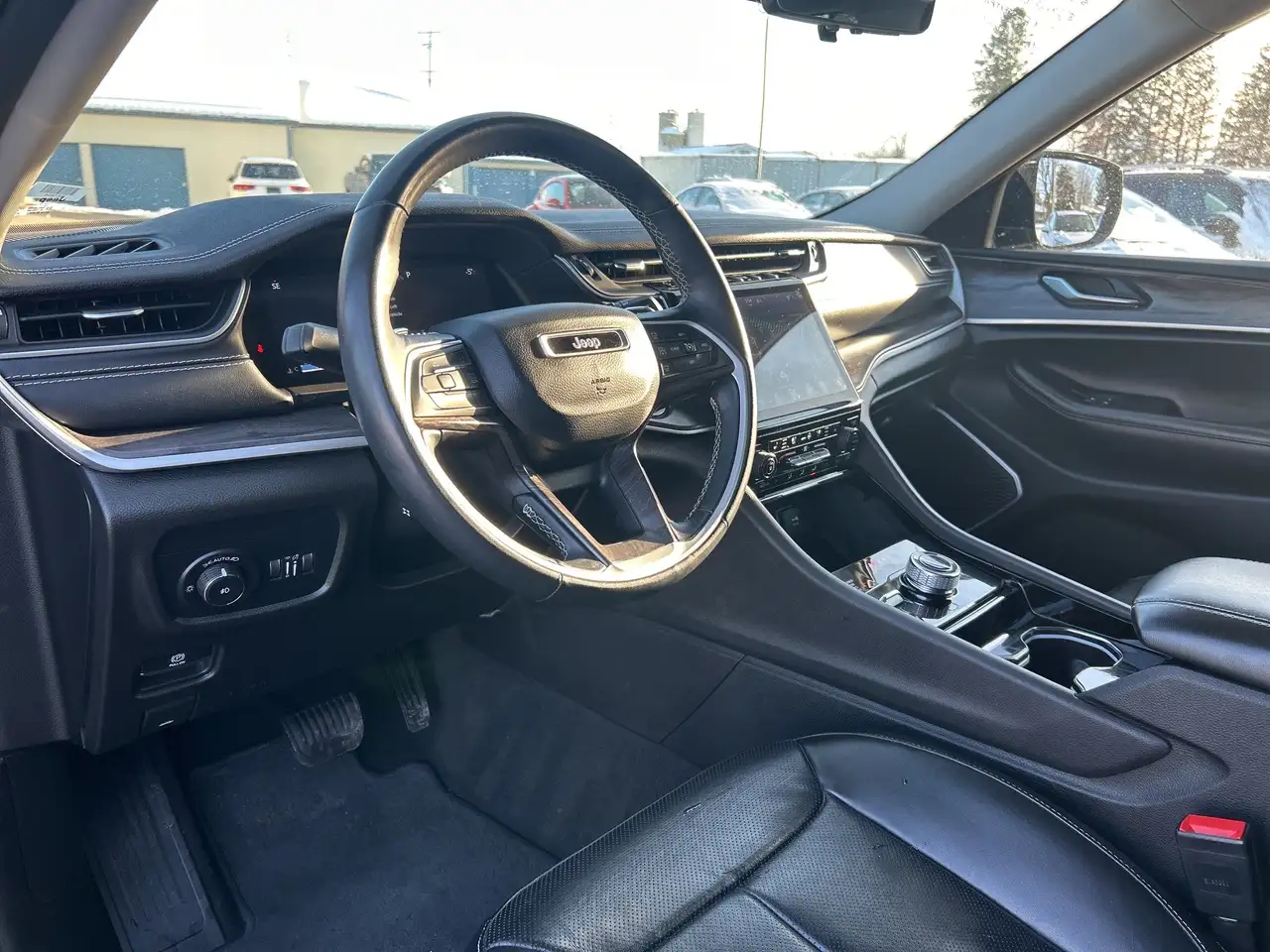 Jeep Grand Cherokee снимка Jeep Grand Cherokee