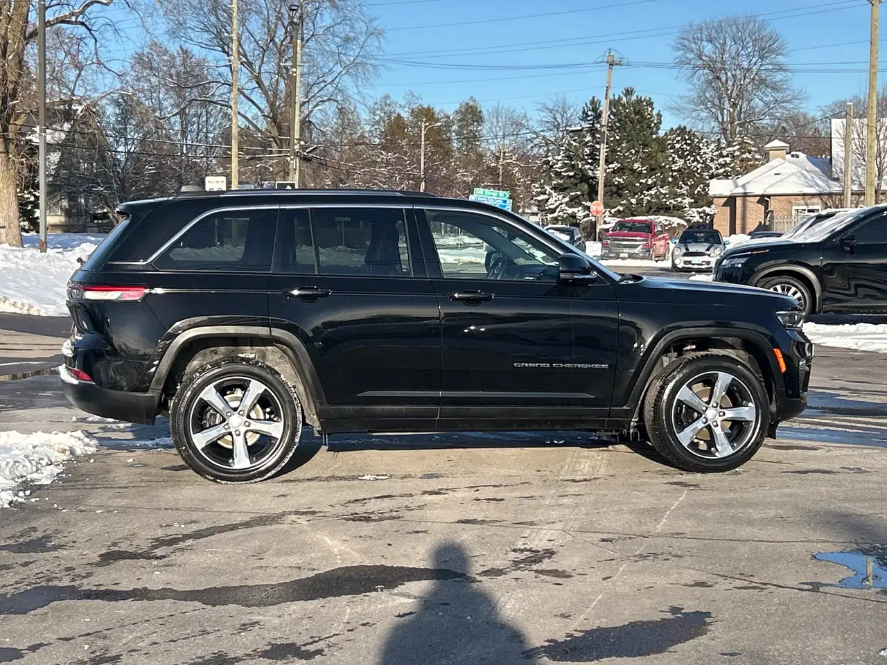 Jeep Grand Cherokee снимка Jeep Grand Cherokee