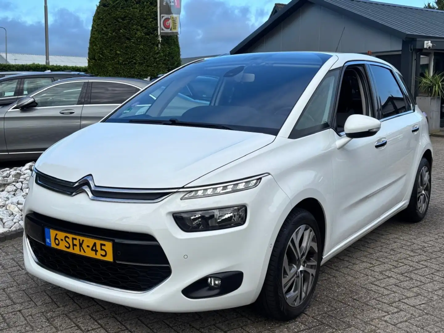 Citroen C4 Picasso 1.6 Intensive 2013 Trekhaak Nieuw Model Wit - 1