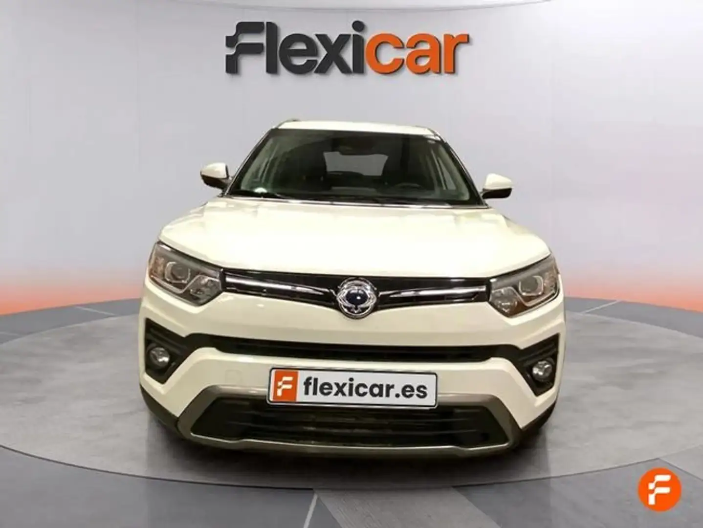 SsangYong Tivoli G15 Urban Plus 4x2 Blanco - 2