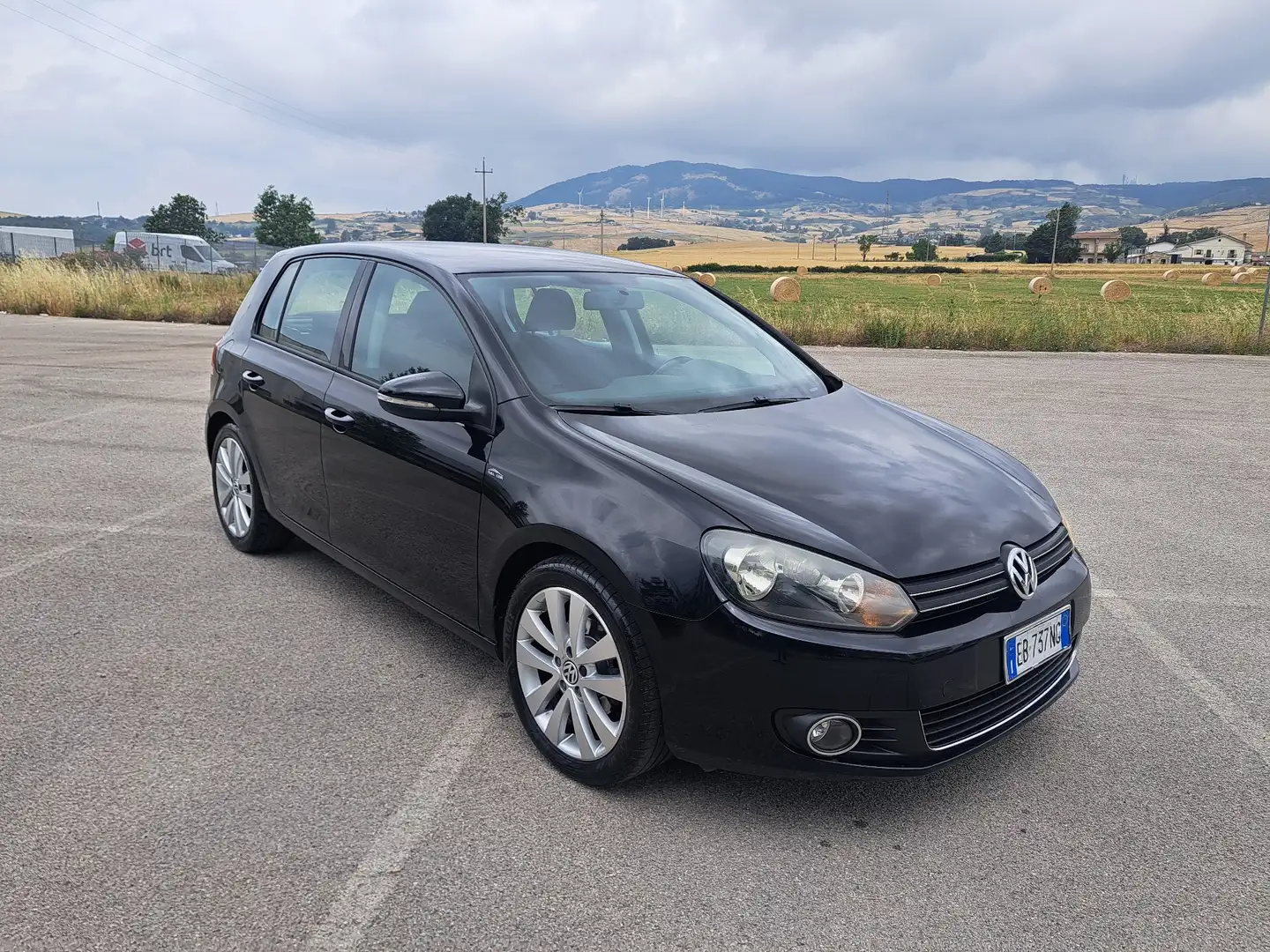 Volkswagen Golf 5p 1.6 tdi Highline - 2