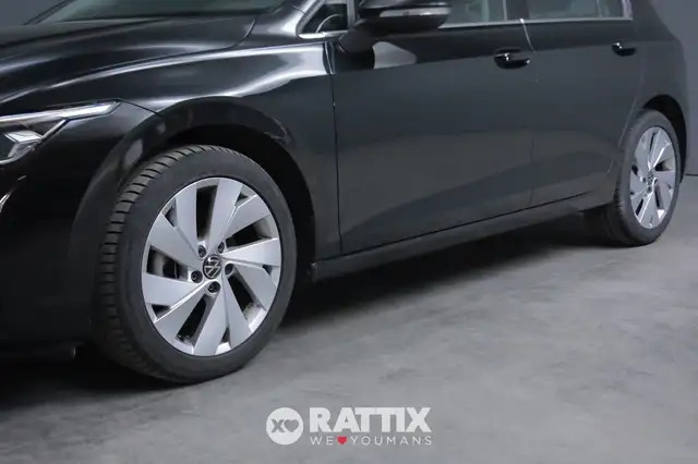 Volkswagen Golf view 4
