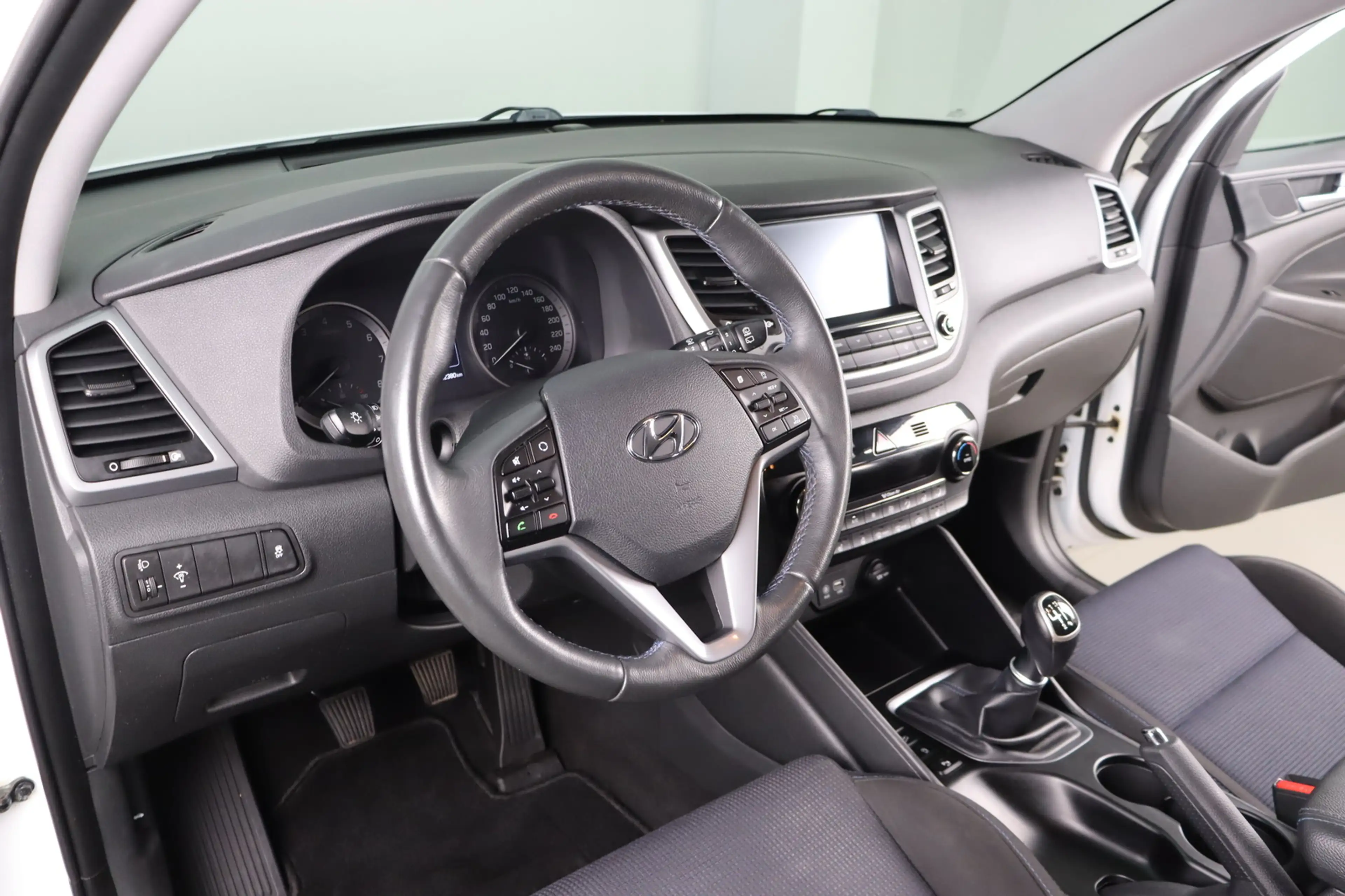 Hyundai TUCSON Tucson * Lenkradheizung* Navi * PDC Trend blue 2WD — photo 11