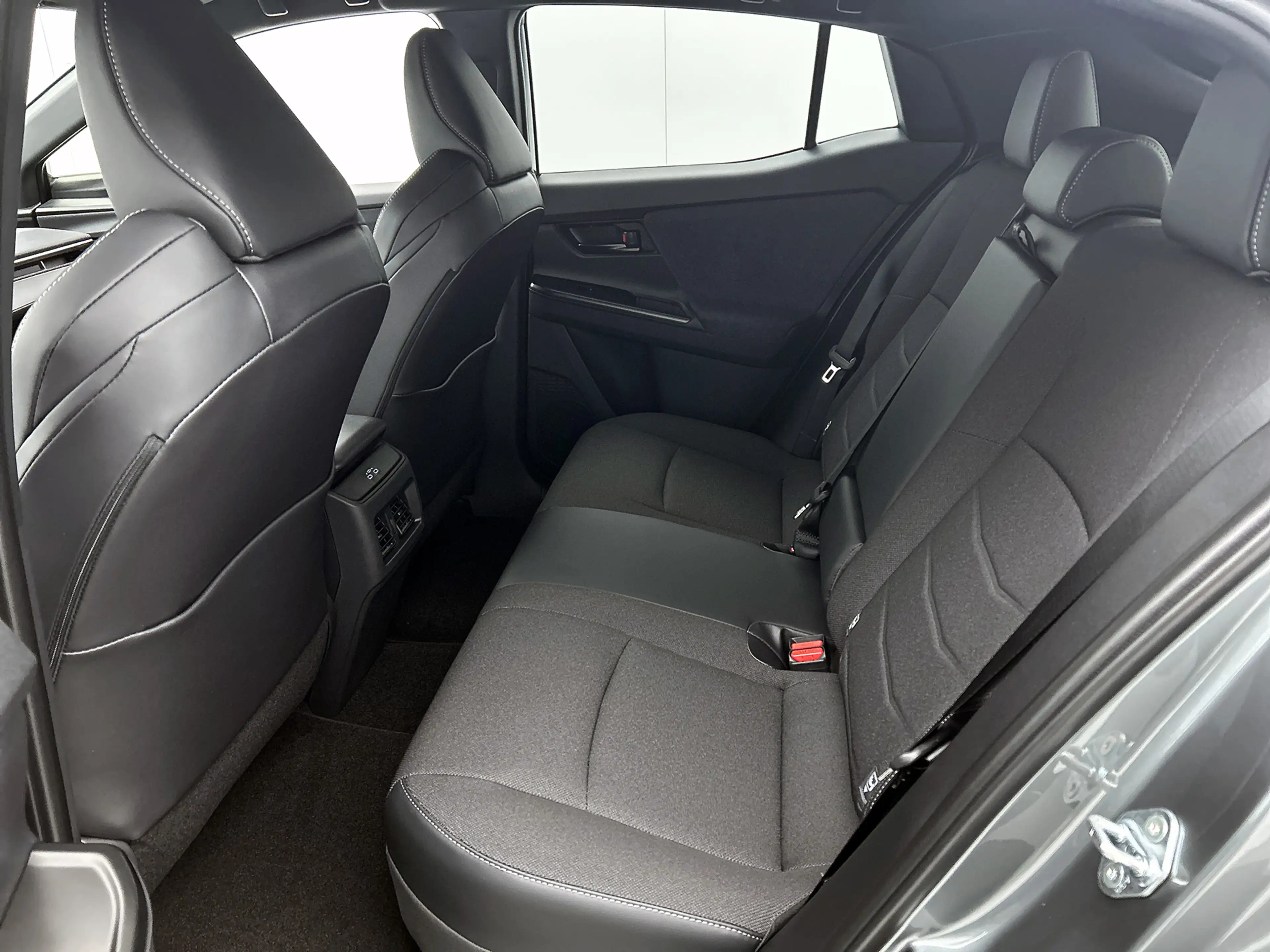 Toyota C-HR+ First Edition 77 kWh — photo 15