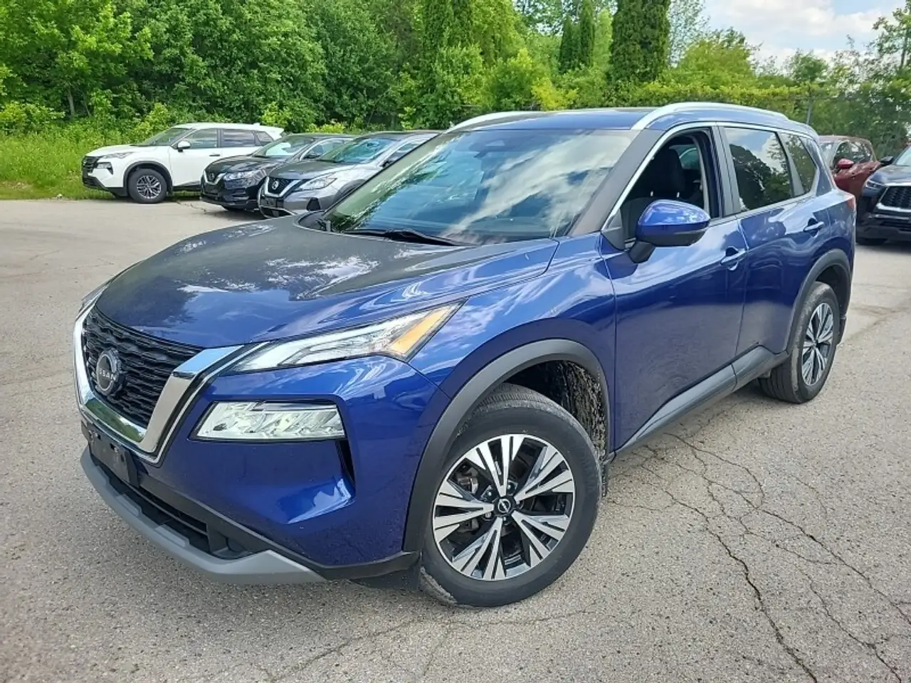 Nissan Rogue снимка Nissan Rogue