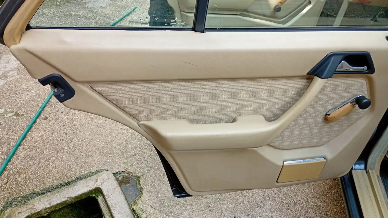 Mercedes-Benz 250 Berlina, foto 6