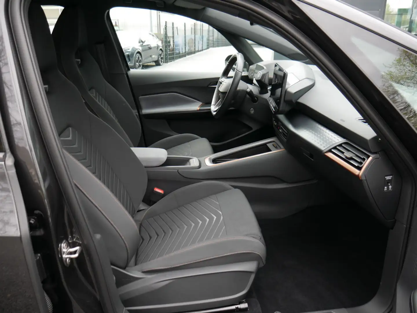 CUPRA Born 170 kW 82kWh COPPER KAMERA NAVI ACC LED Grijs - 2