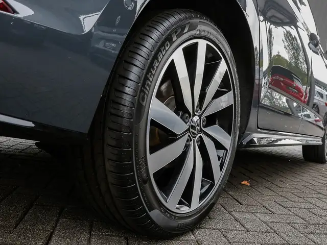 Volkswagen Touran view 7