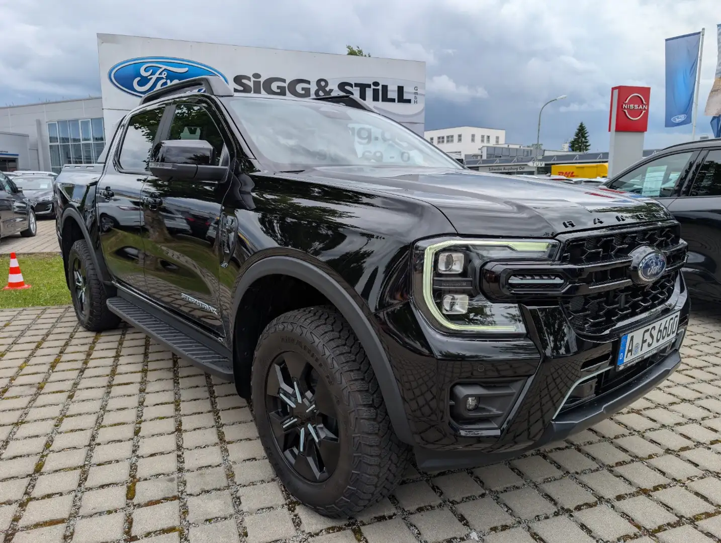 Ford Ranger Stormtrak 2.3 DoKa PHEV NAVI*iACC*360*PDC Schwarz - 2