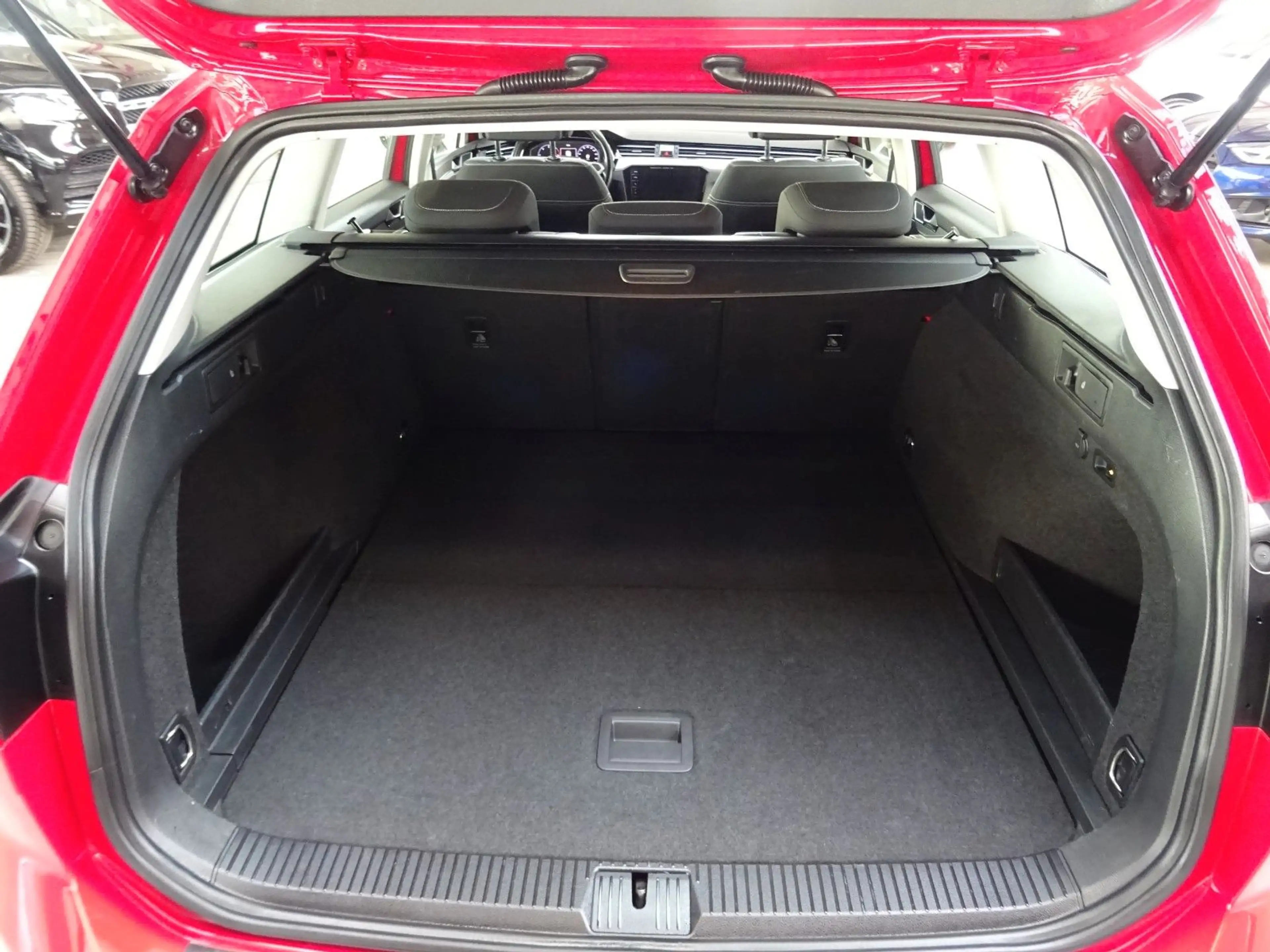 Volkswagen Passat Variant PASSAT 2.0 TDI CL.*DIGITAL*AHK*ACC*CAM*MASSAGE* — photo 11