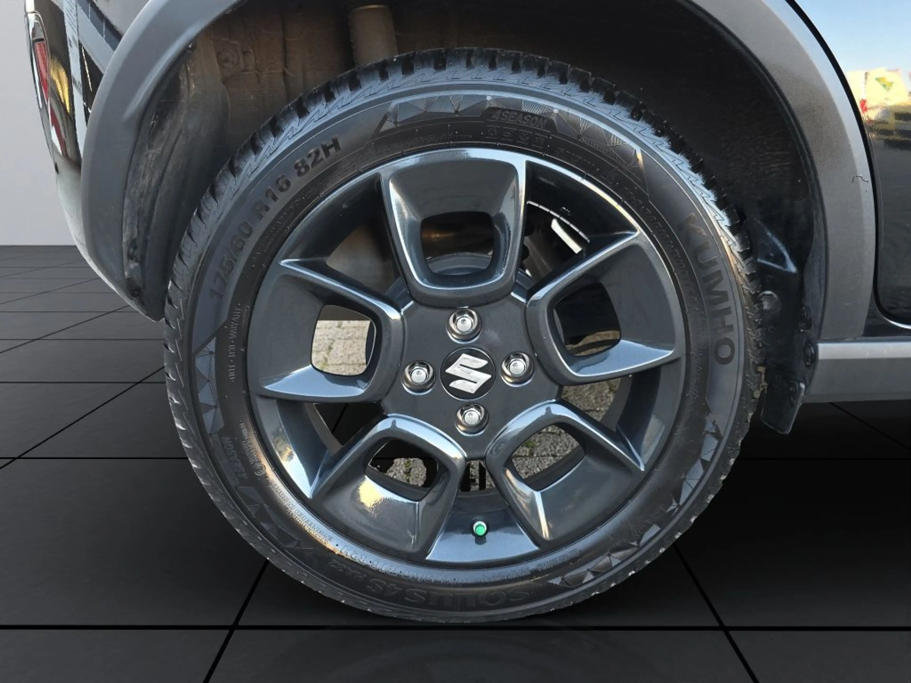 Suzuki Ignis 1.2 Dualjet Hybrid Comfort — photo 23