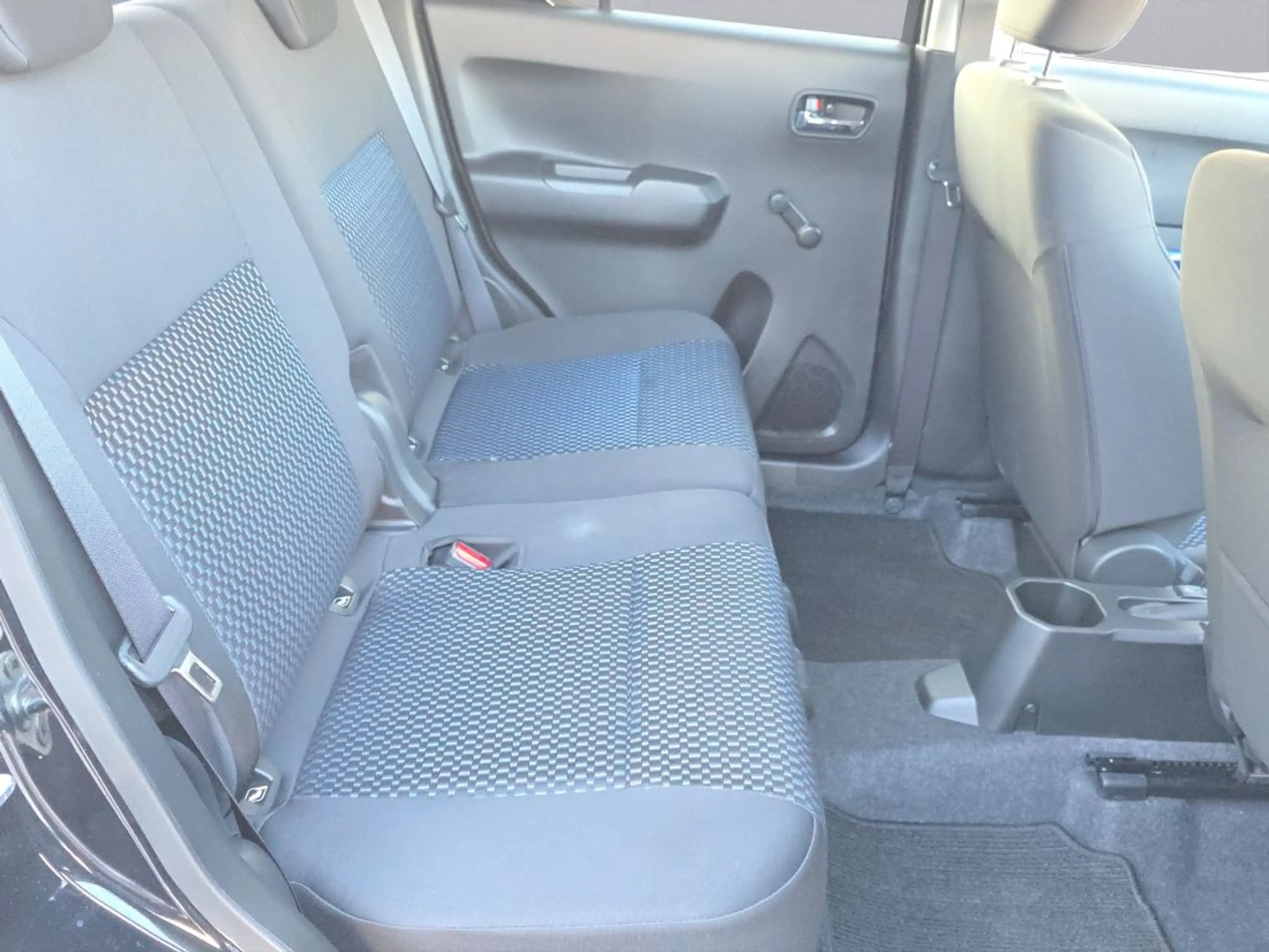 Suzuki Ignis 1.2 Dualjet Hybrid Comfort — photo 19