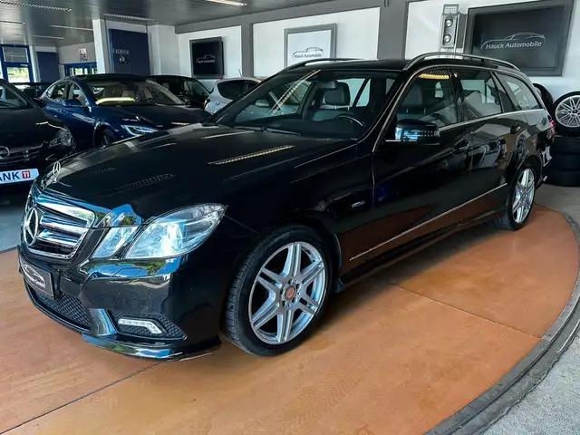 Mercedes-Benz E 350 CDI 4-MATIC/AMG-PAKET/COMAND/SHZ/XENON/PDC