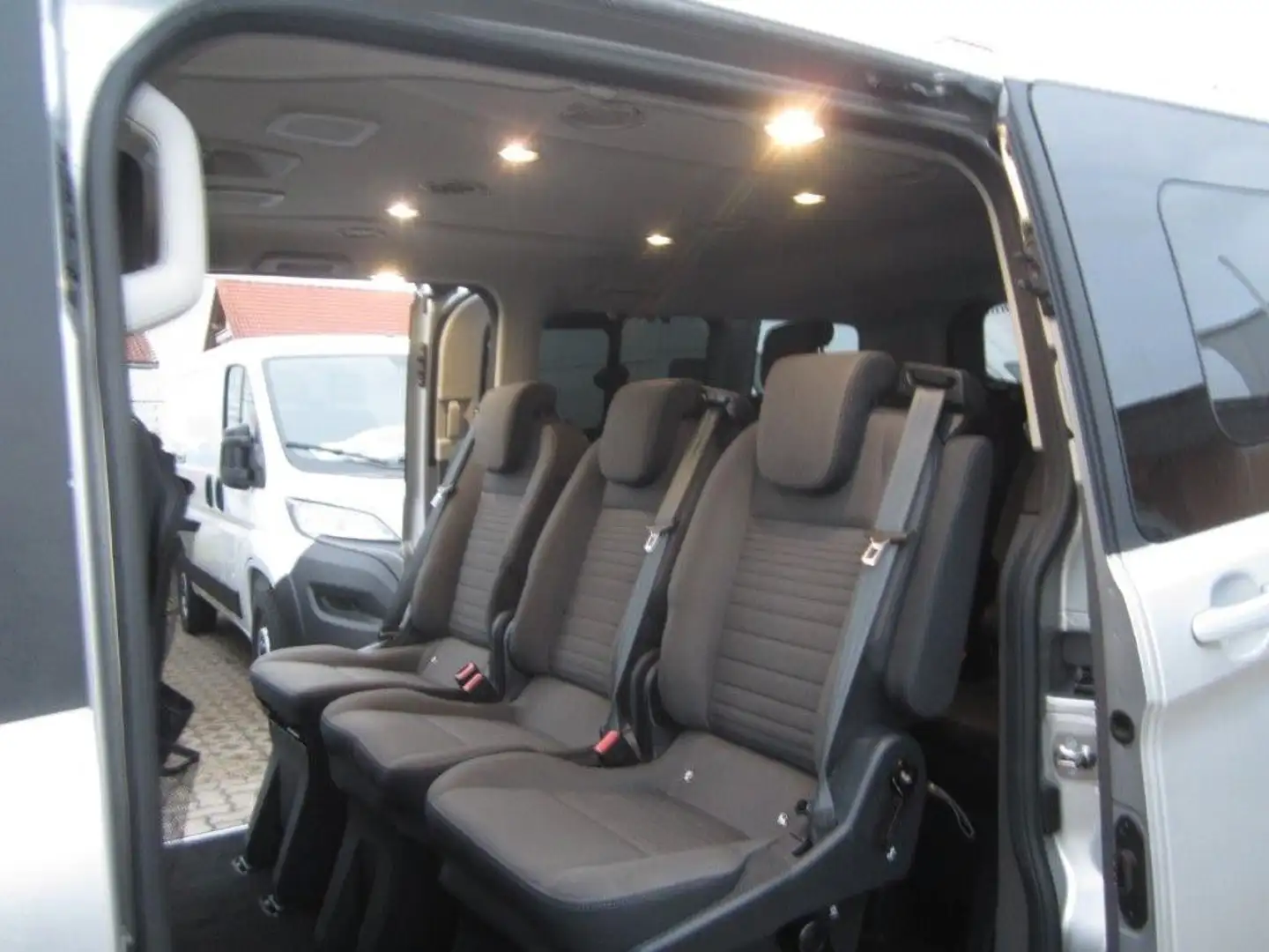 Ford Tourneo Custom Custom 2.0 Aut. 320 L2 Titanium Navi Sitzheizung Silber - 2