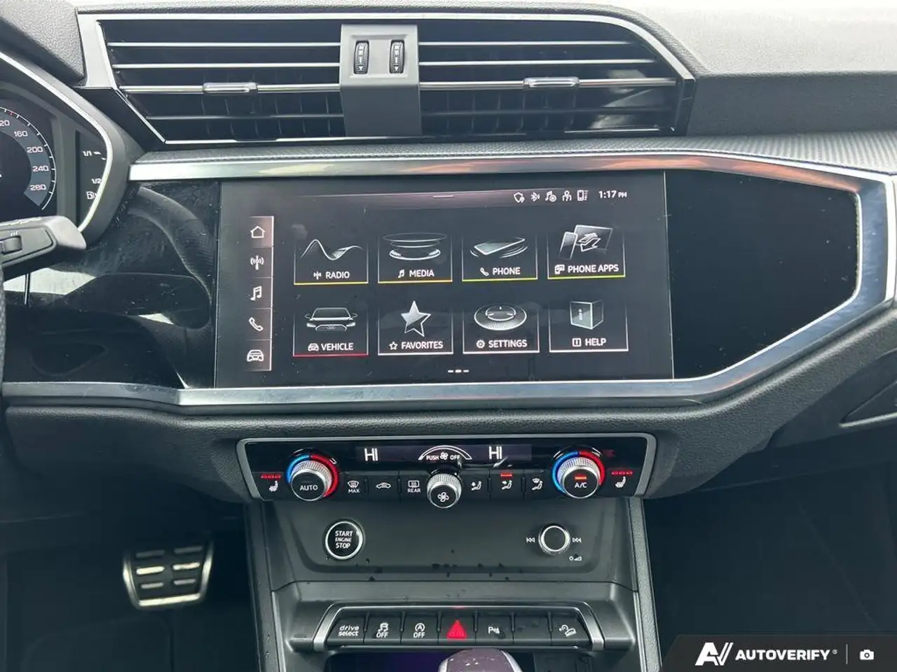 Audi Q3 снимка Audi Q3