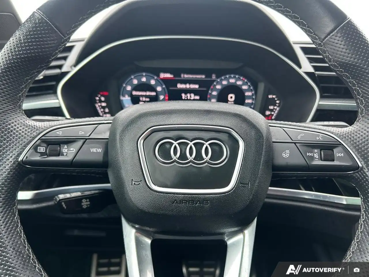Audi Q3 снимка Audi Q3