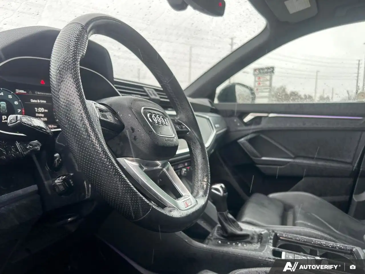 Audi Q3 снимка Audi Q3