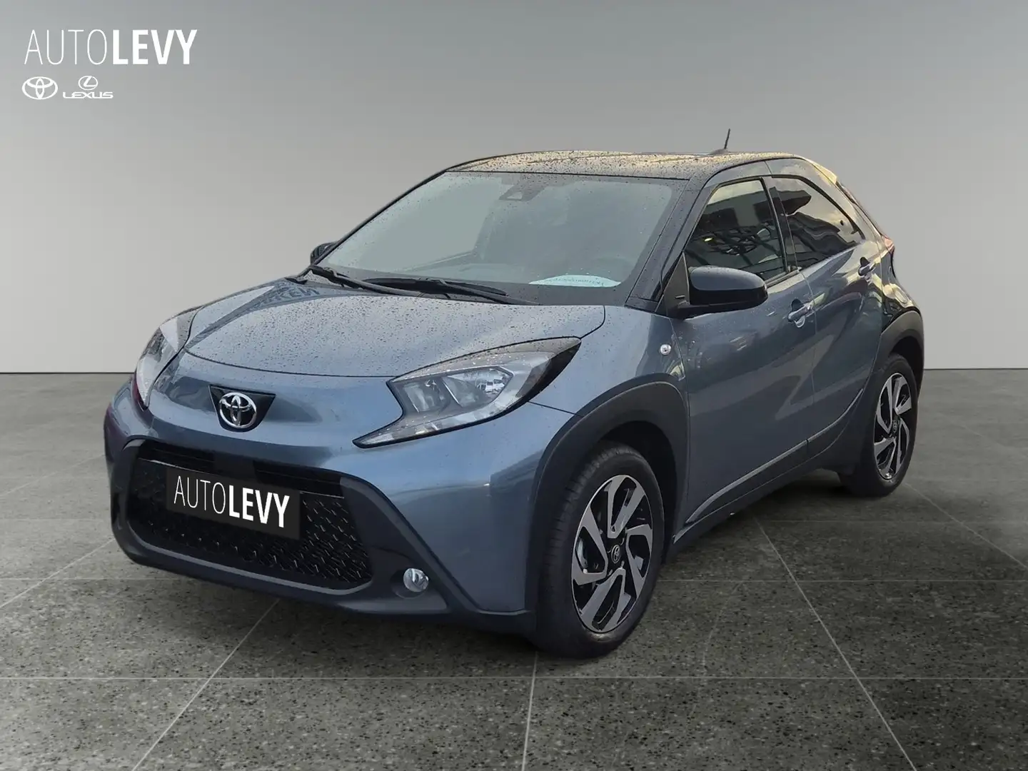 Toyota Aygo 1.0 Teamplayer KLIMA*SHZ*RFK*ACC*LM*DAB* Schwarz - 2