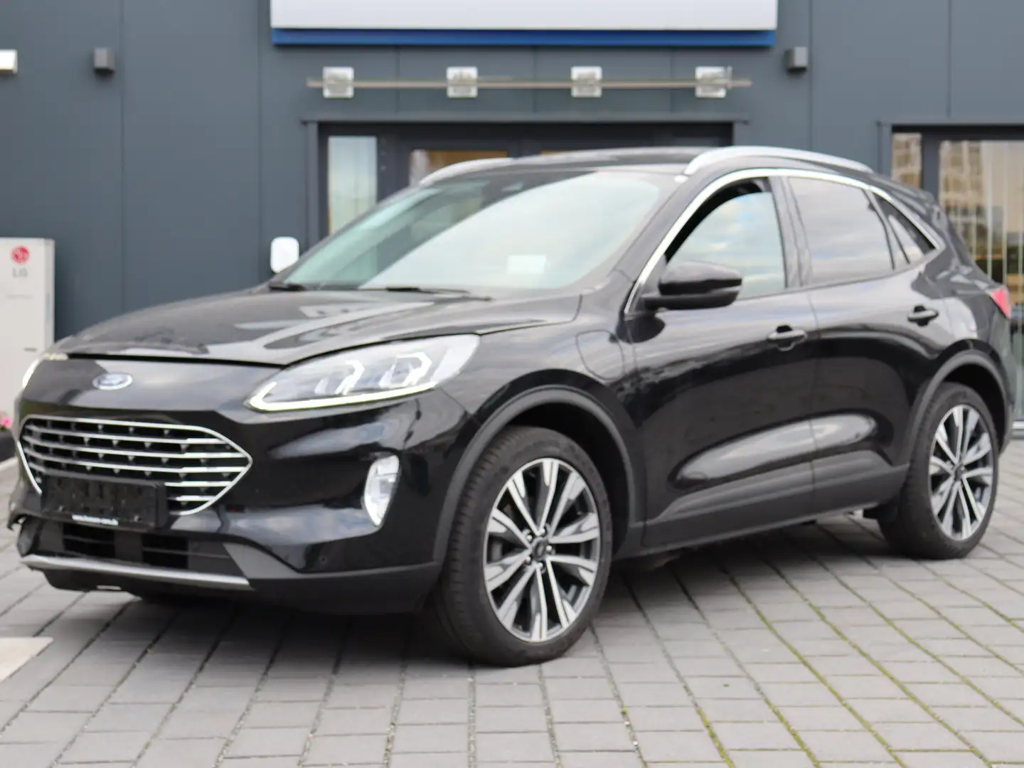 Ford Kuga Kuga Plug-in Hybrid 2.5 Duratec PHEV TITANIUM X Zwart - 1